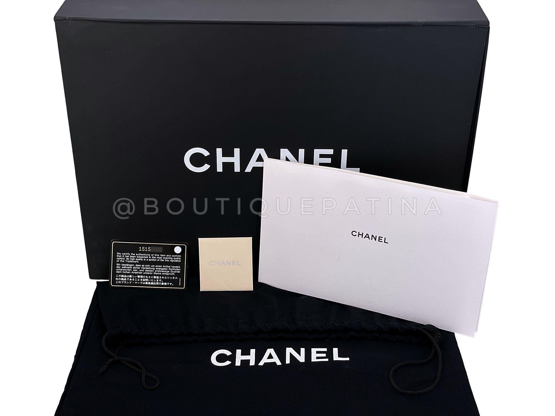 Chanel Schwarze Kaviar Jumbo Classic Double Flap Tasche SHW 66170 mit doppelter Klappe im Angebot 9