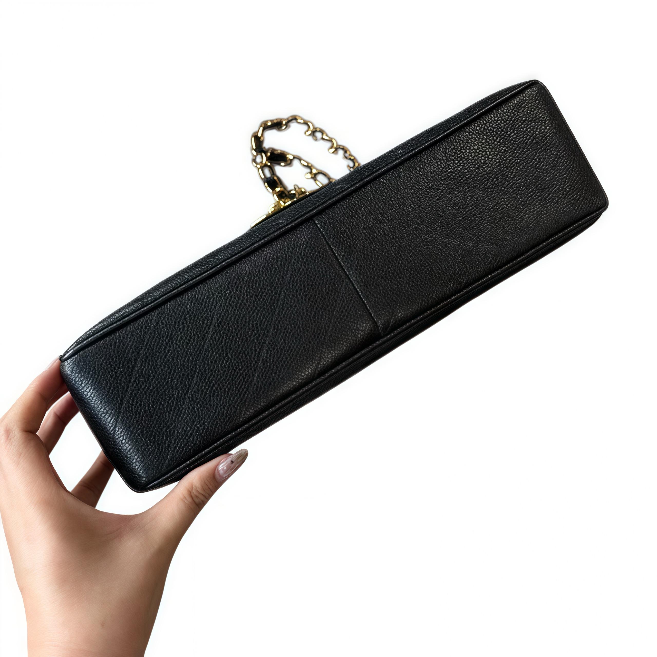 Femenino o masculino Chanel Caviar Negro Jumbo Piel Vintage Jumbo 30 Bolso Solapa Clásico en venta