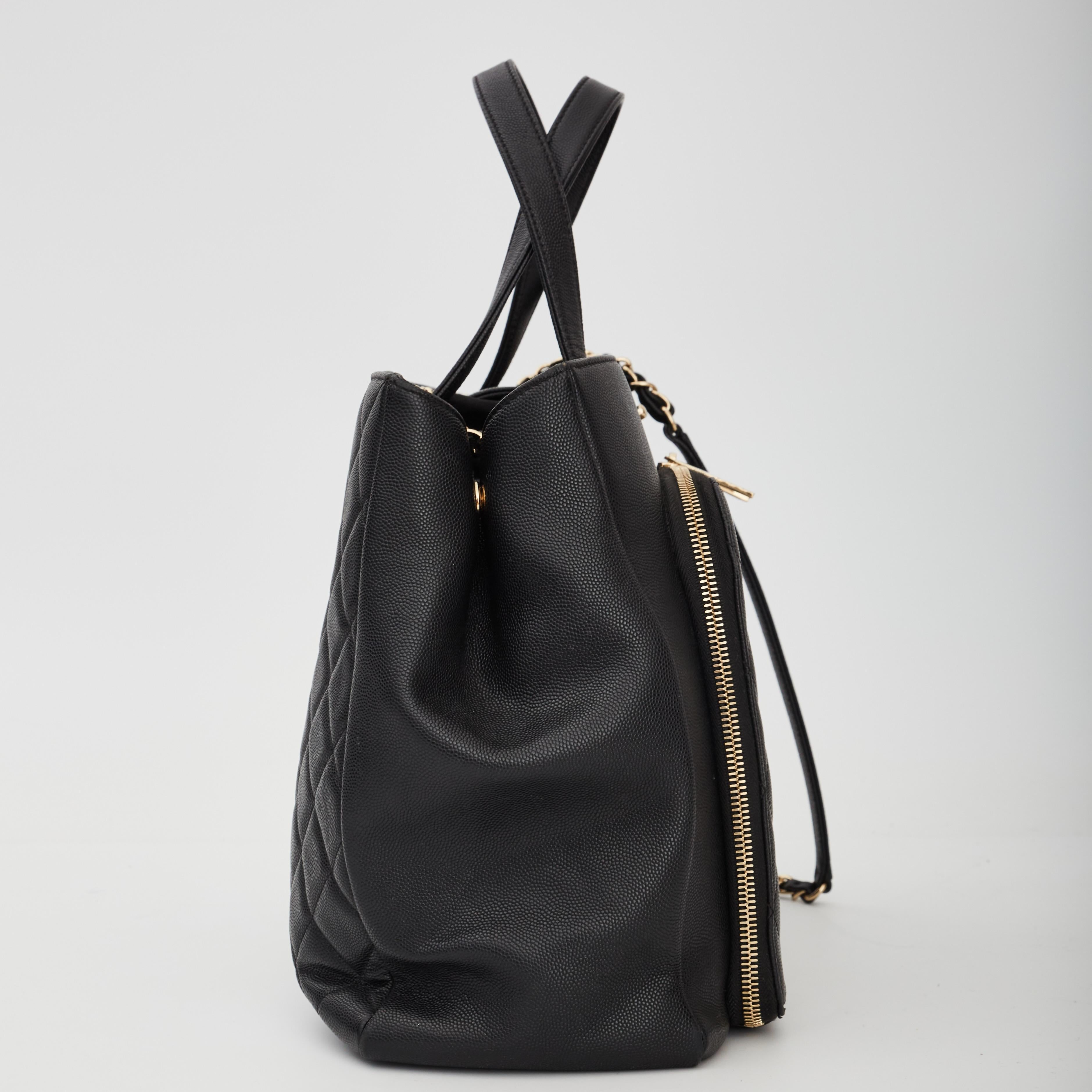 Chanel Black Caviar Large Shopping Business Affinity Tote In Excellent Condition For Sale In Montreal, Quebec