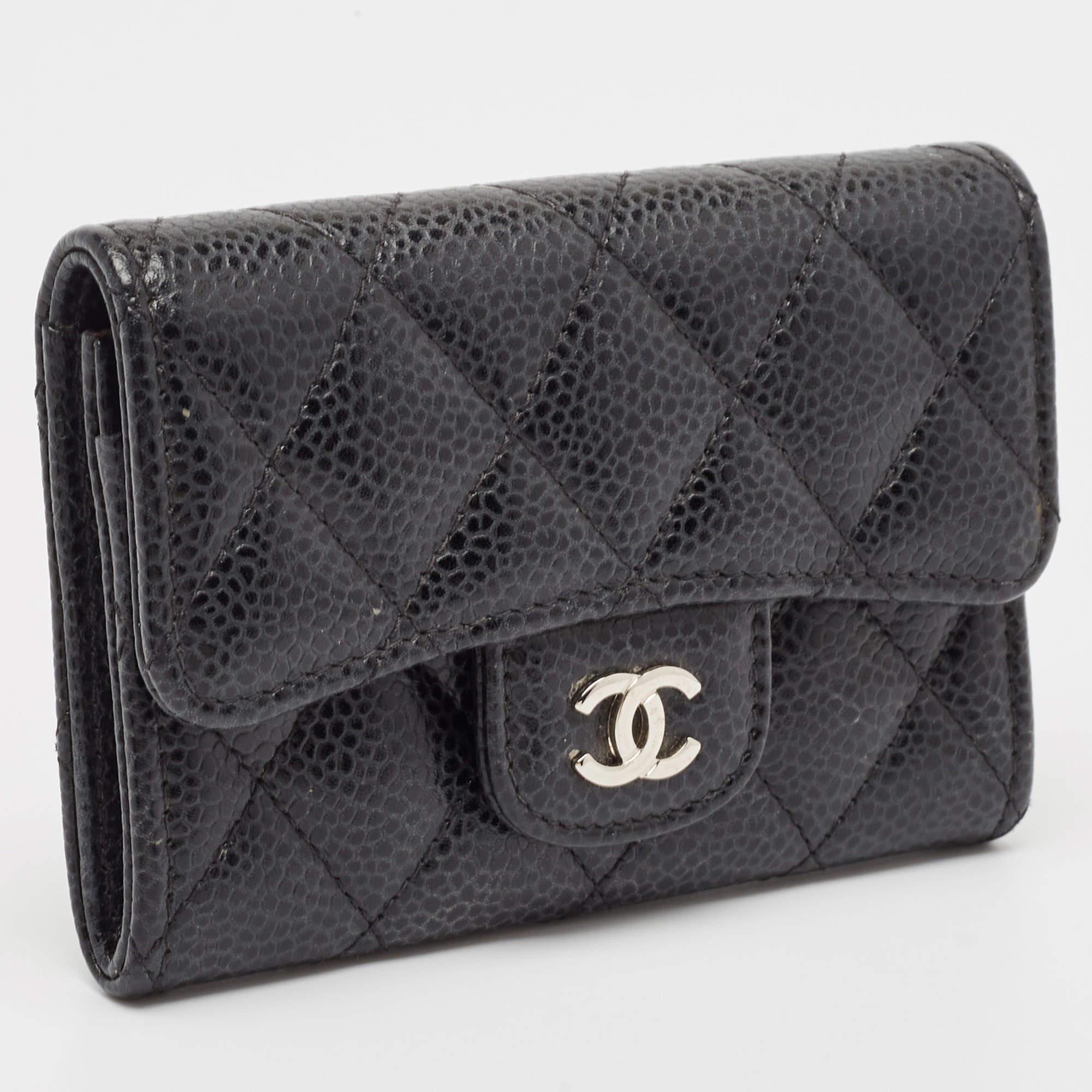 Chanel Black Caviar Leather CC Flap Card Case In Good Condition For Sale In Dubai, Al Qouz 2