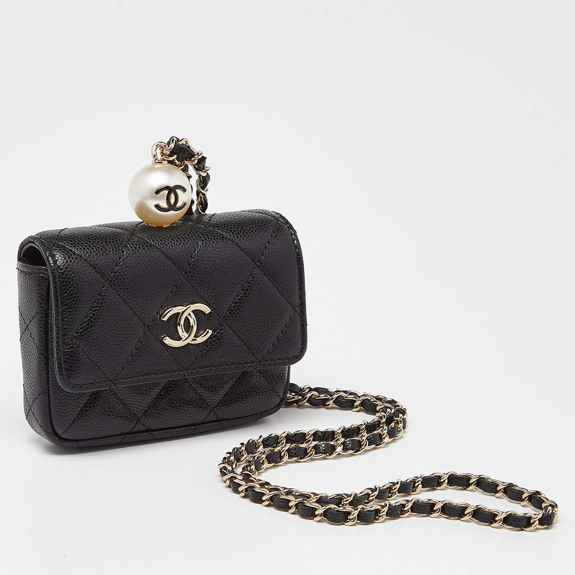 Chanel Black Caviar Leather CC Pearl Flap Chain Coin Purse In Excellent Condition In Dubai, Al Qouz 2