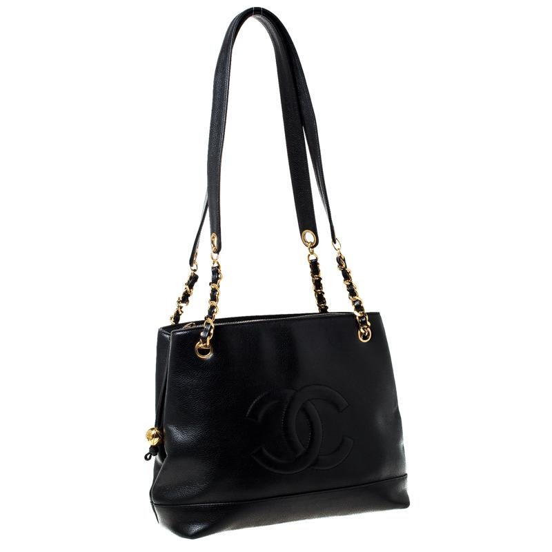 Chanel Black Caviar Leather CC Shoulder Bag In Good Condition In Dubai, Al Qouz 2