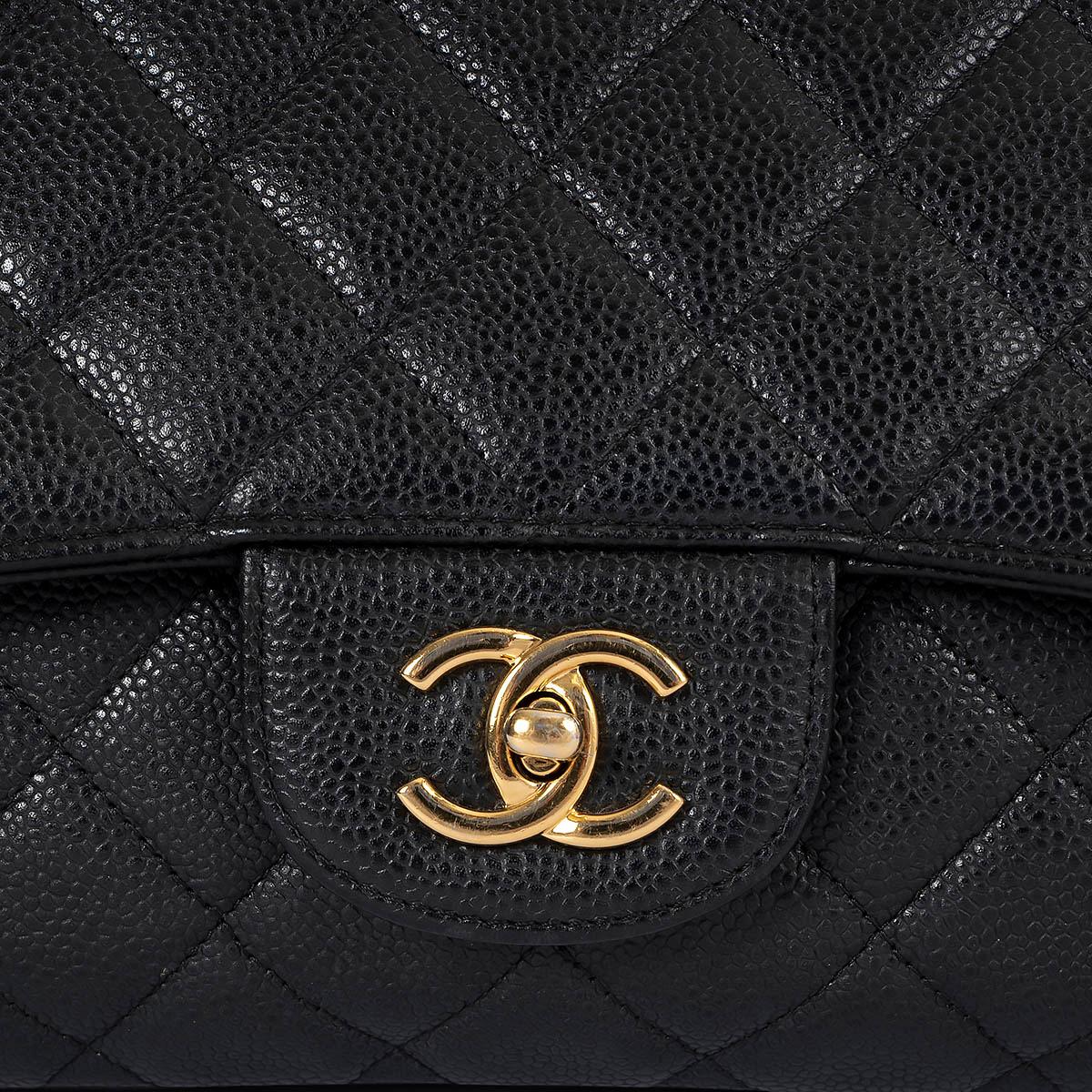 CHANEL black Caviar leather CLASSIC MAXI SINGLE FLAP Shoulder Bag For Sale 3
