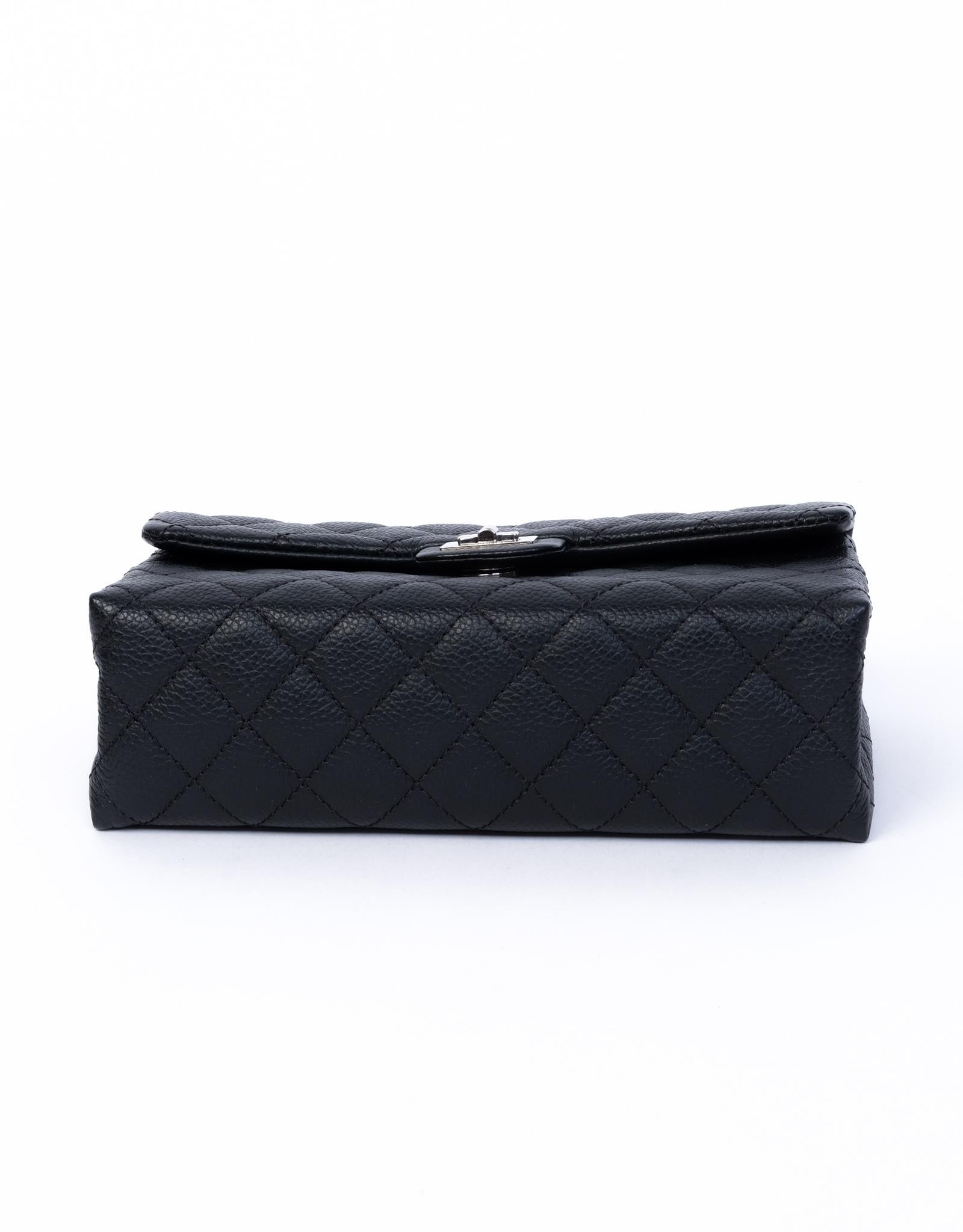 Chanel Schwarz Kaviar Leder Mitarbeiter Reissue Fanny Pack Gürteltasche im Zustand „Hervorragend“ in Montreal, Quebec