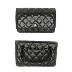 Chanel Schwarz Kaviar Leder Gold-Ton Brieftasche an Kette WOC