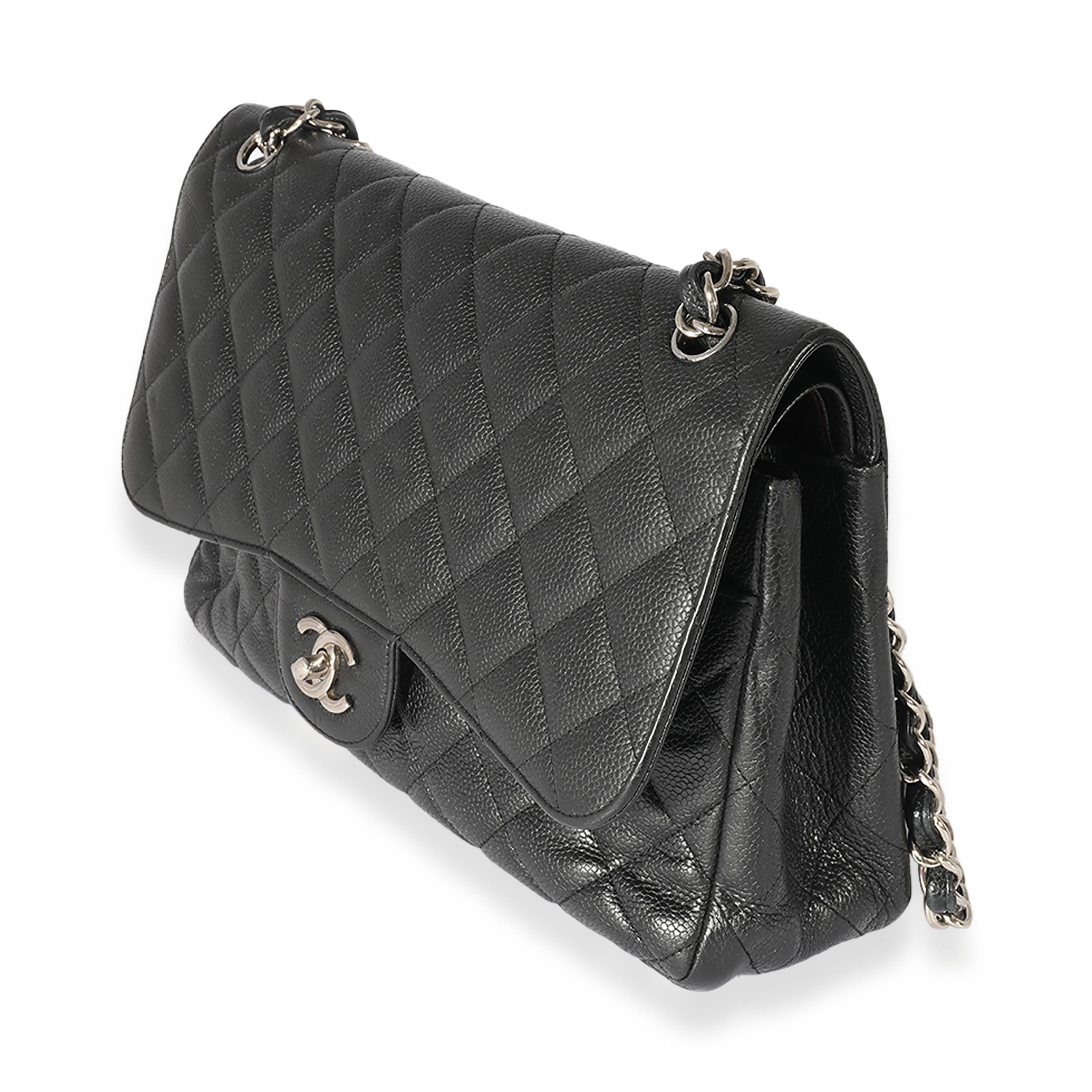 Chanel Schwarze Jumbo-Doppelklappentasche aus Leder in Kaviar Damen im Angebot