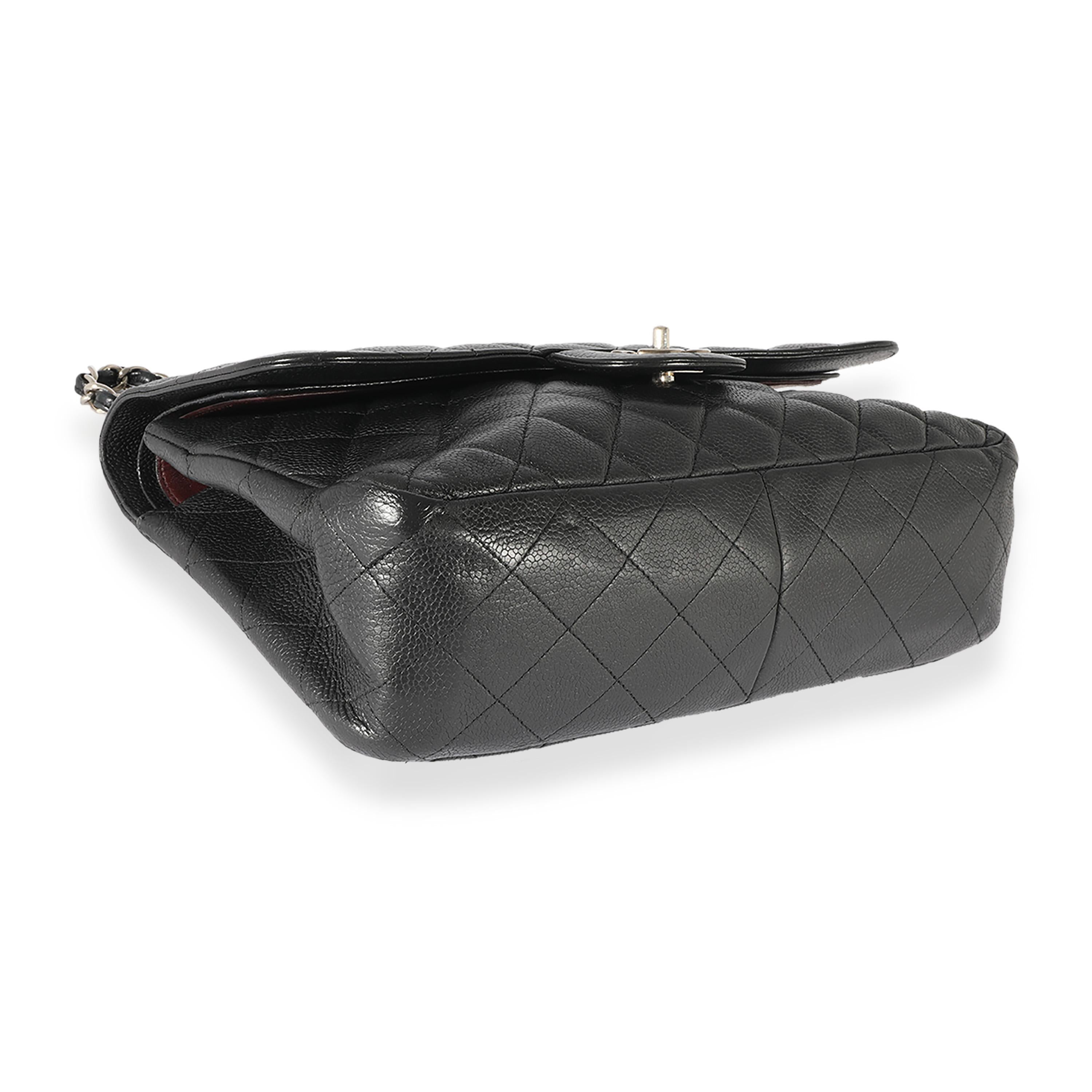 Chanel Schwarze Jumbo-Doppelklappentasche aus Leder in Kaviar im Angebot 2