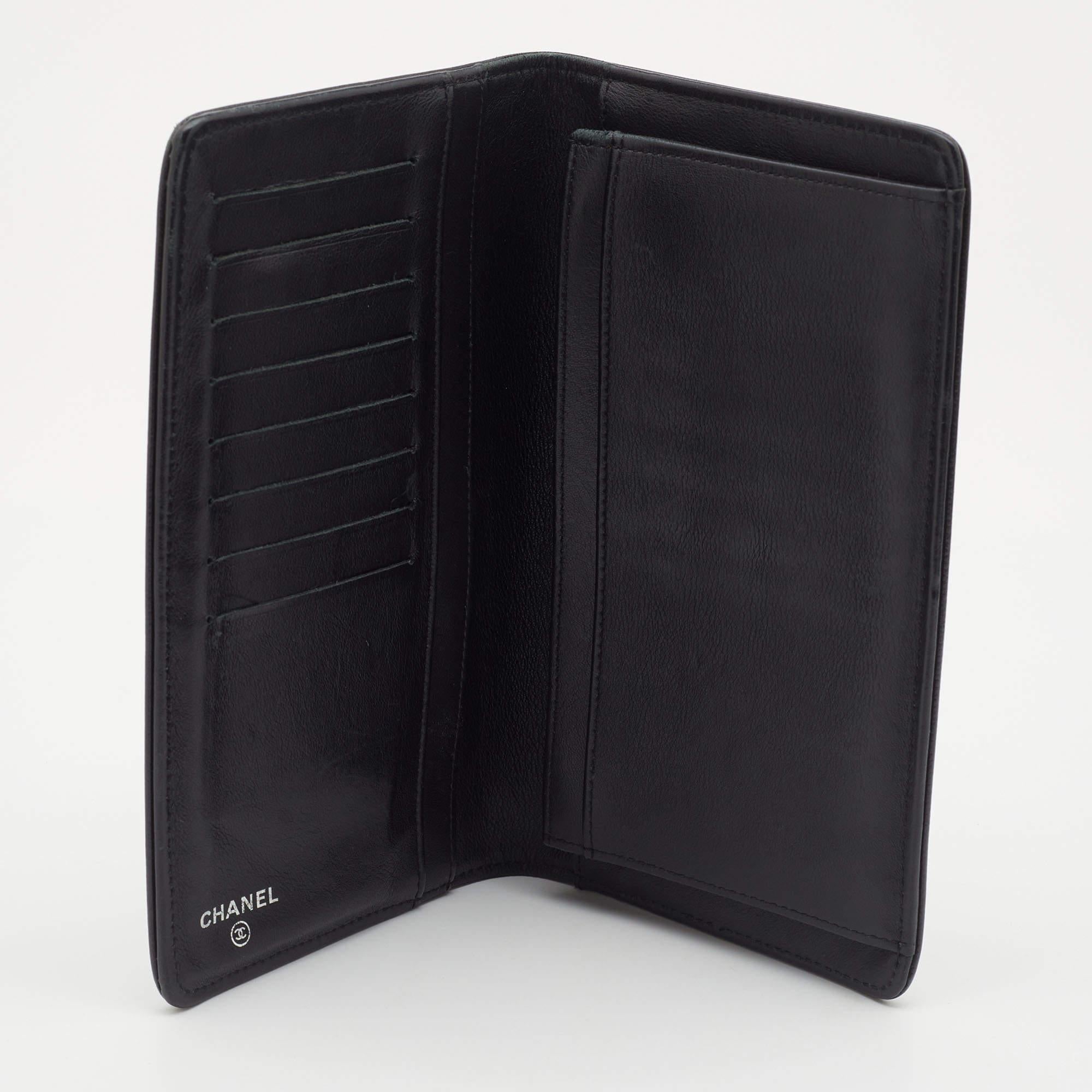 Chanel Black Caviar Leather L Yen Continental Wallet In Fair Condition In Dubai, Al Qouz 2