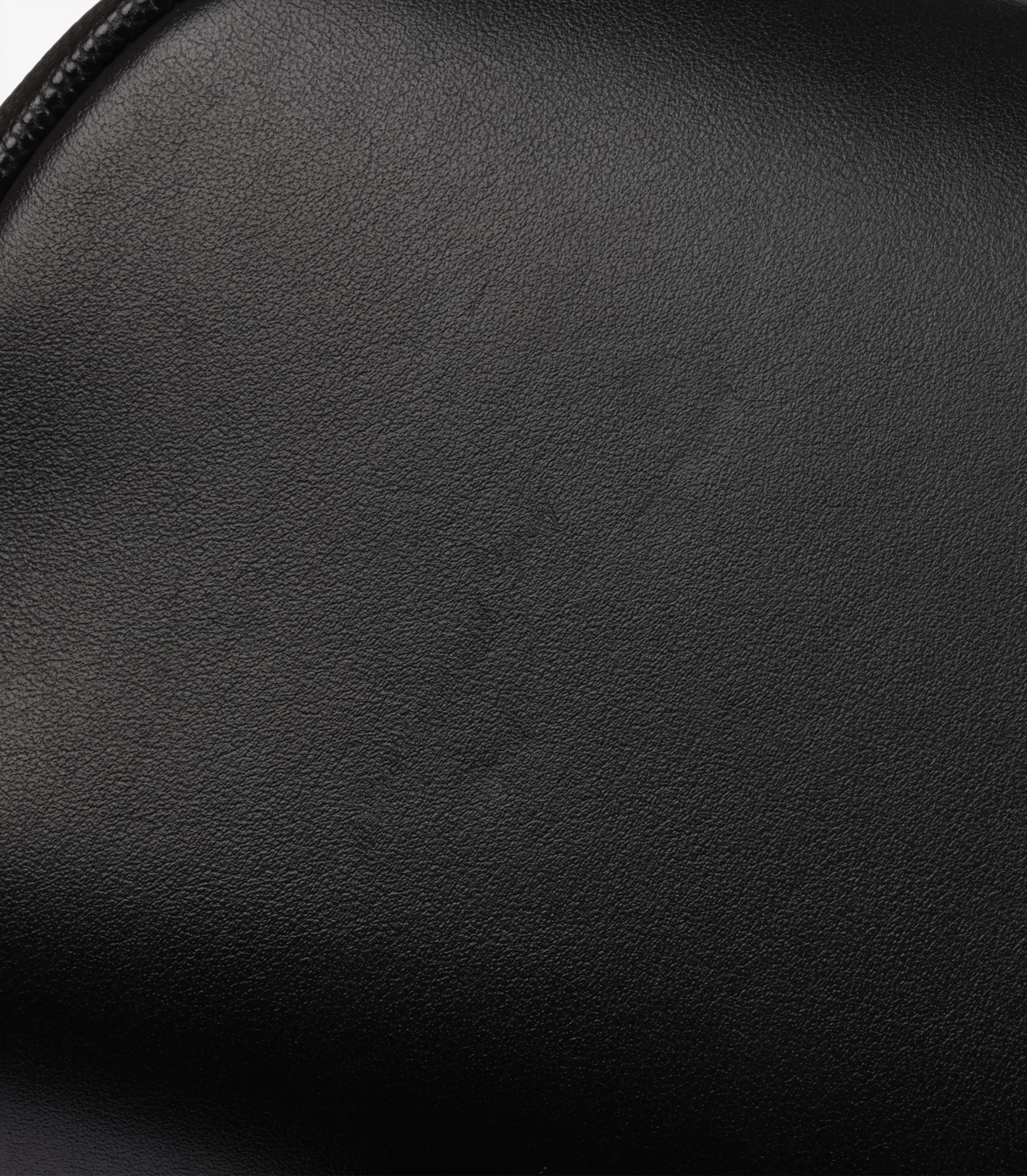 Chanel  Sac à dos Affinity en cuir et agneau caviar noir en vente 6