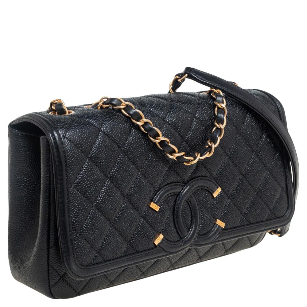 Chanel Black Caviar Leather Medium CC Filigree Flap Bag In Good Condition In Dubai, Al Qouz 2