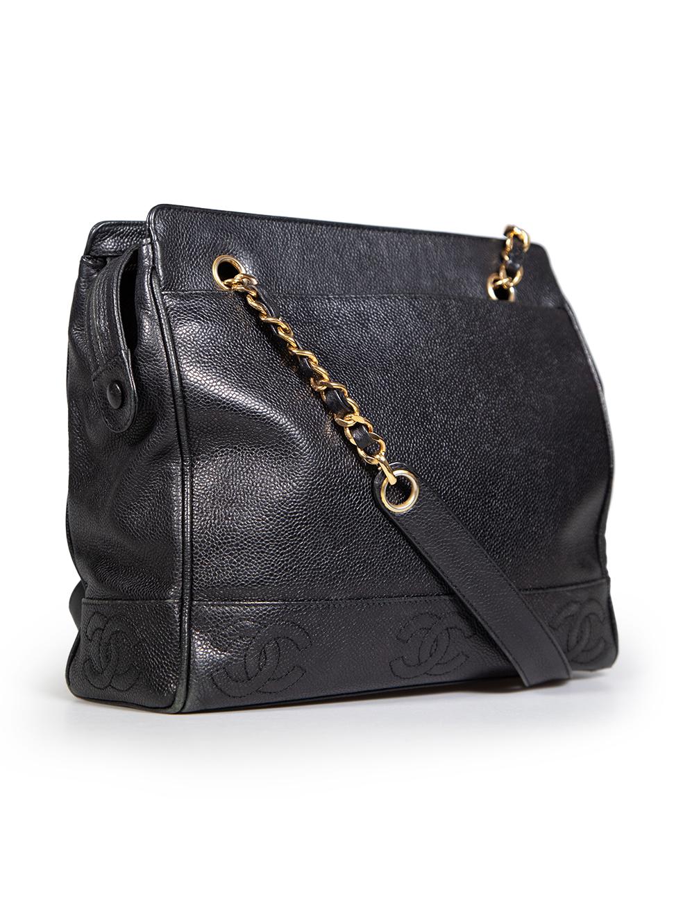 CONDITION is Very good. Minimal wear to bag is evident. Minimal wear to to the corners of the bag with abrasions to the trimming, light scratch on the right side of the back. Discolouration marks are evident on the inner lining of the compartment at