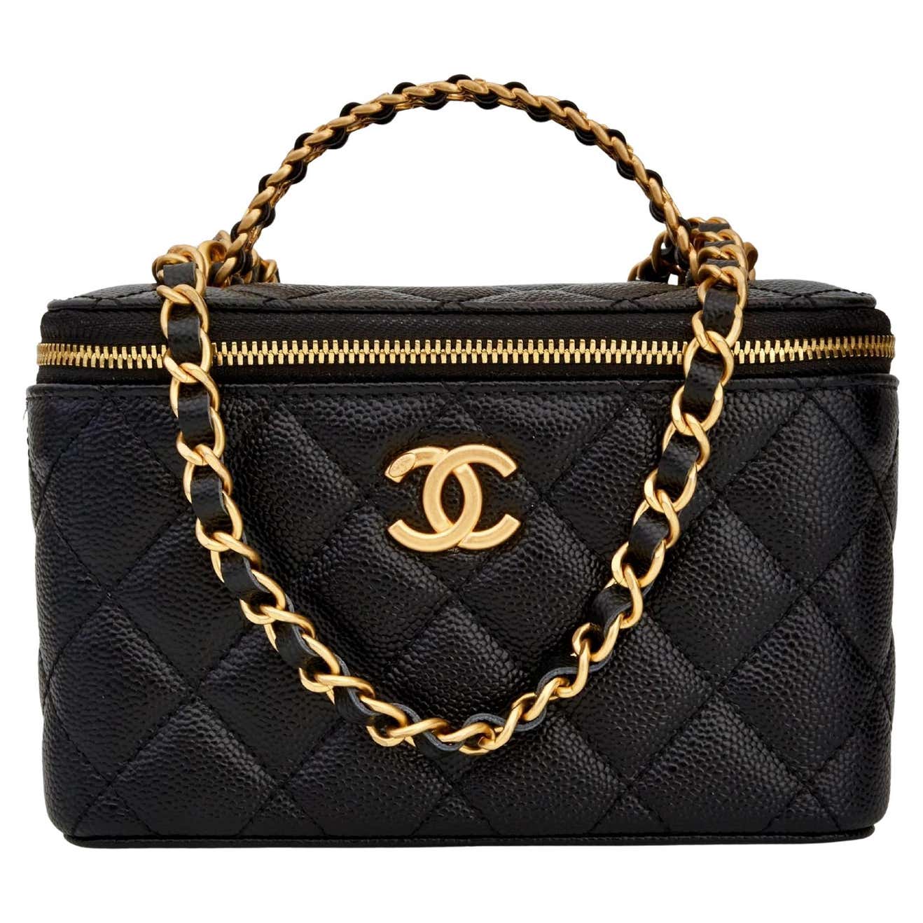 Chanel Black Caviar Quilted Pick Me Up Vanity Case Bag (2022) For Sale Chanel Black Caviar Quilted Pick Me Up Vanity Case Bag (2022) For Sale