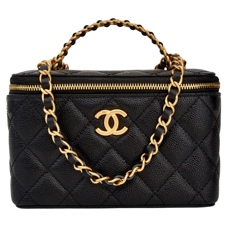 Chanel 2022 Quilted Vanity Case - Green Shoulder Bags, Handbags