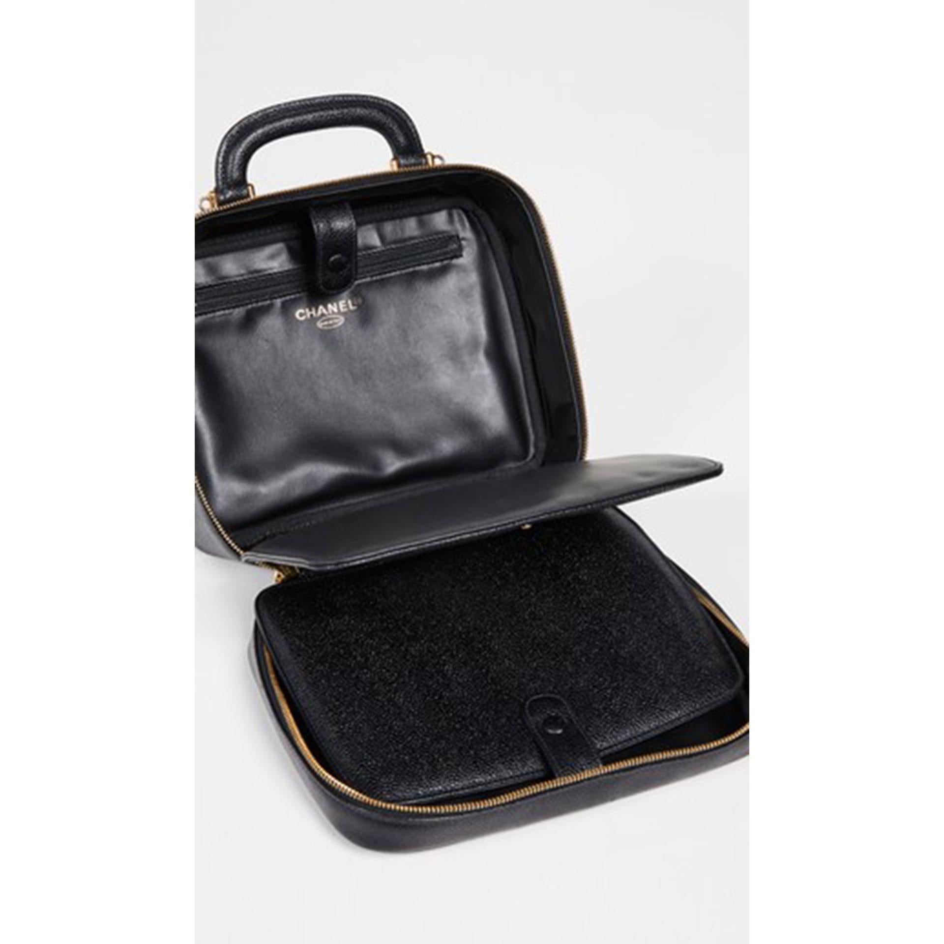 Chanel Black Caviar Leather Vanity Case Large Top Handle Tote In Good Condition For Sale In Miami, FL