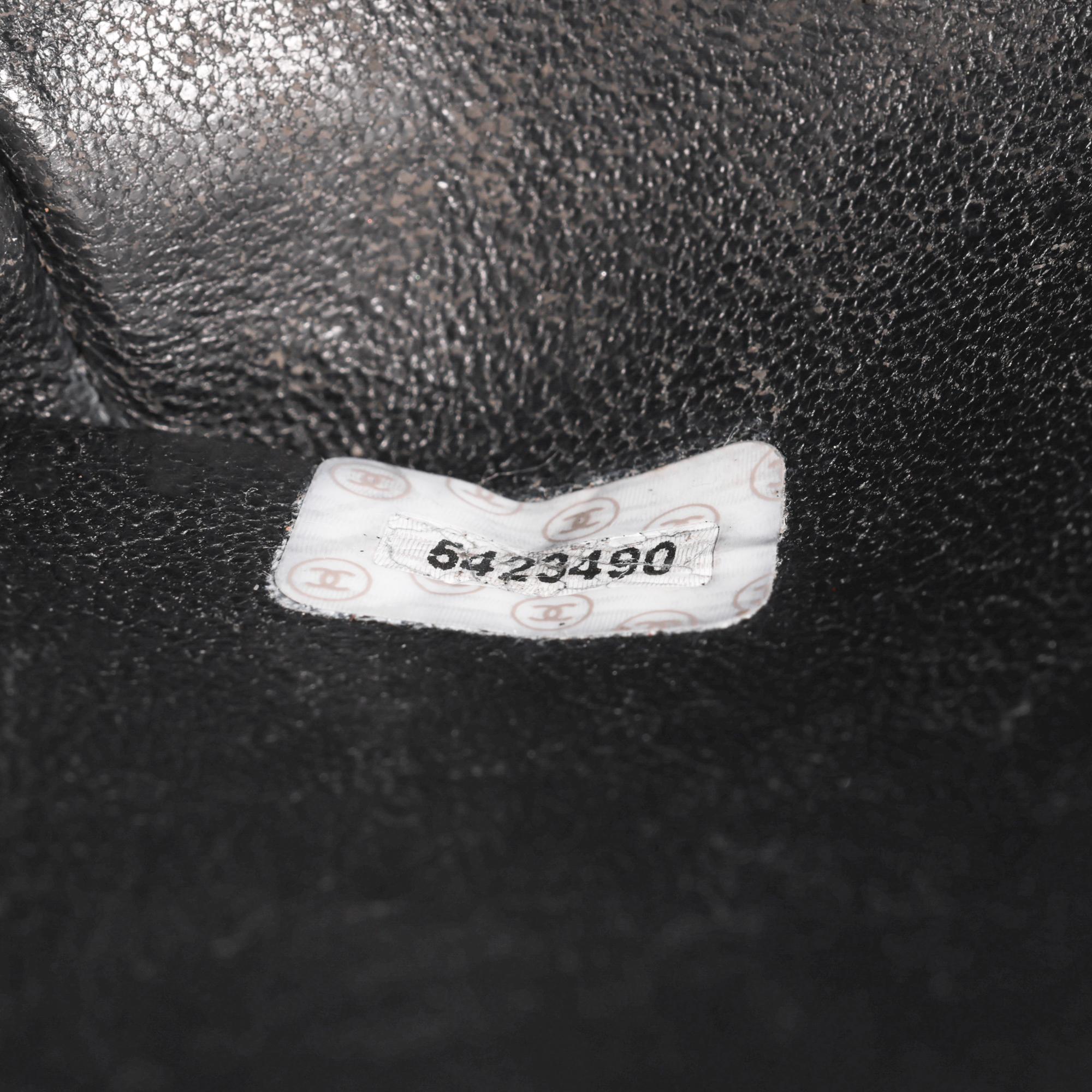 CHANEL Black Caviar Leather Vintage Medium Classic Single Flap Bag For Sale 6