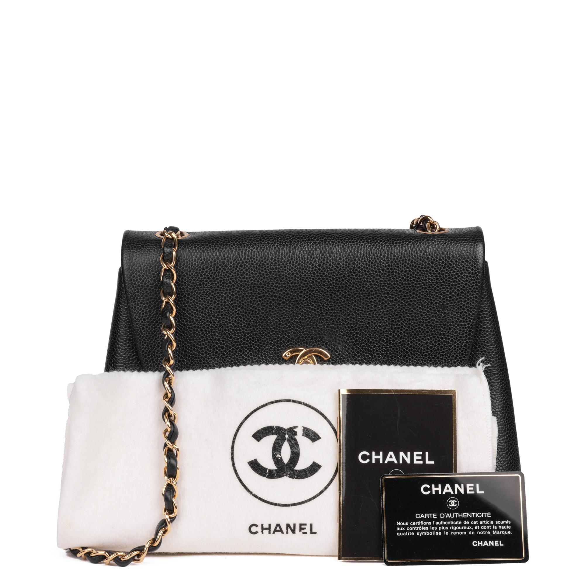 CHANEL Black Caviar Vintage Leather Medium Classic Single Flap Bag en vente 7