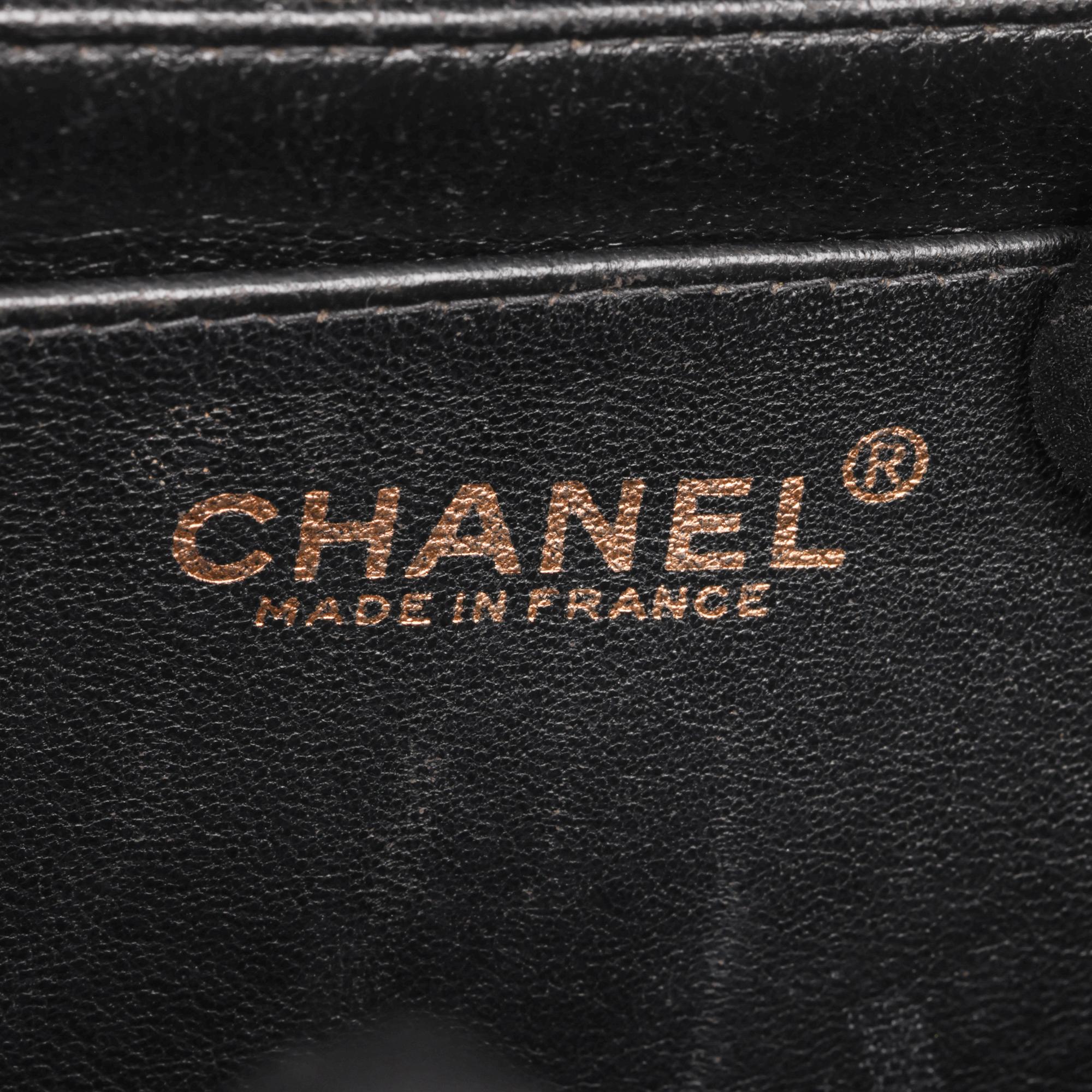 CHANEL Black Caviar Leather Vintage Medium Classic Single Flap Bag For Sale 5