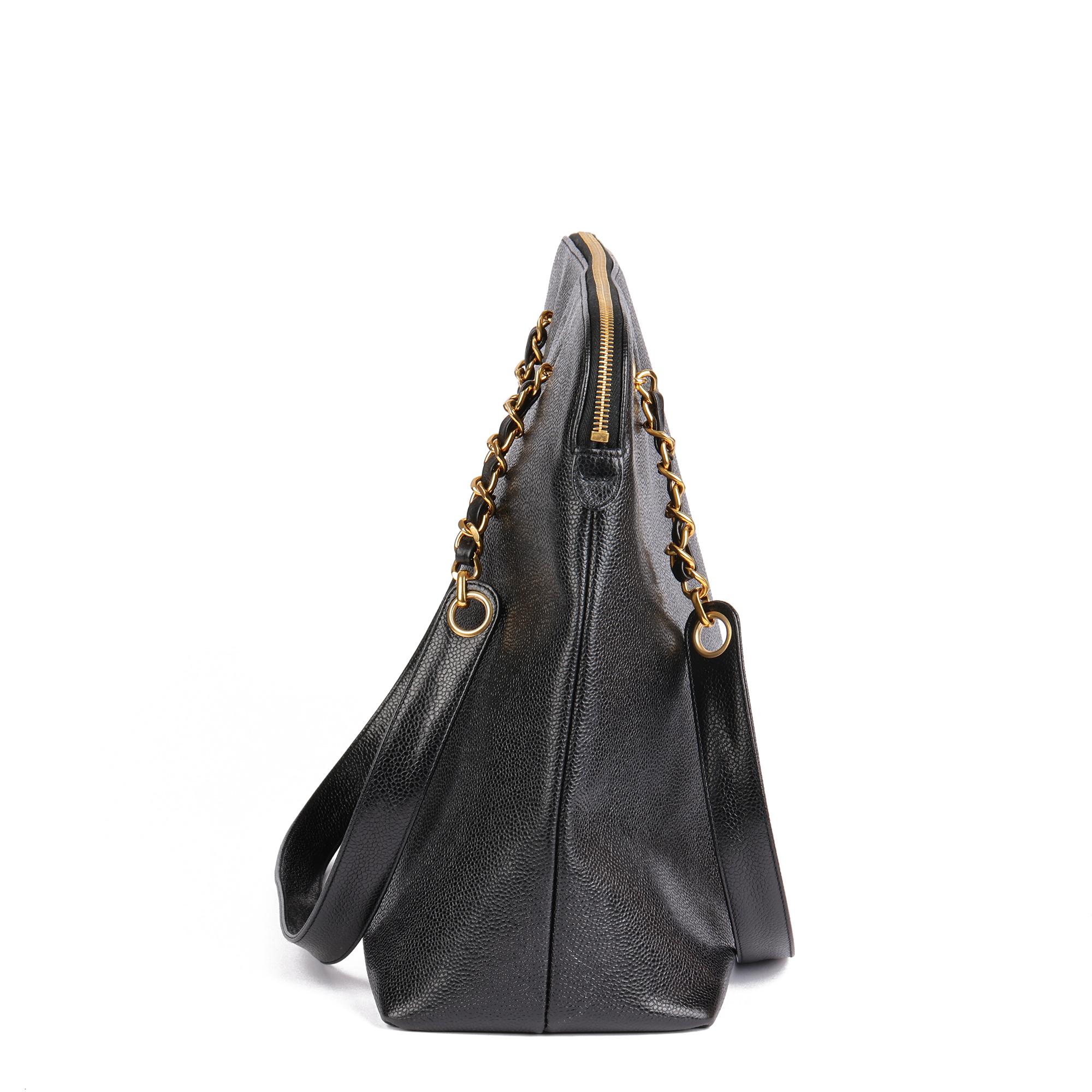 Women's CHANEL Black Caviar Leather Vintage Timeless Shoulder Bag For Sale