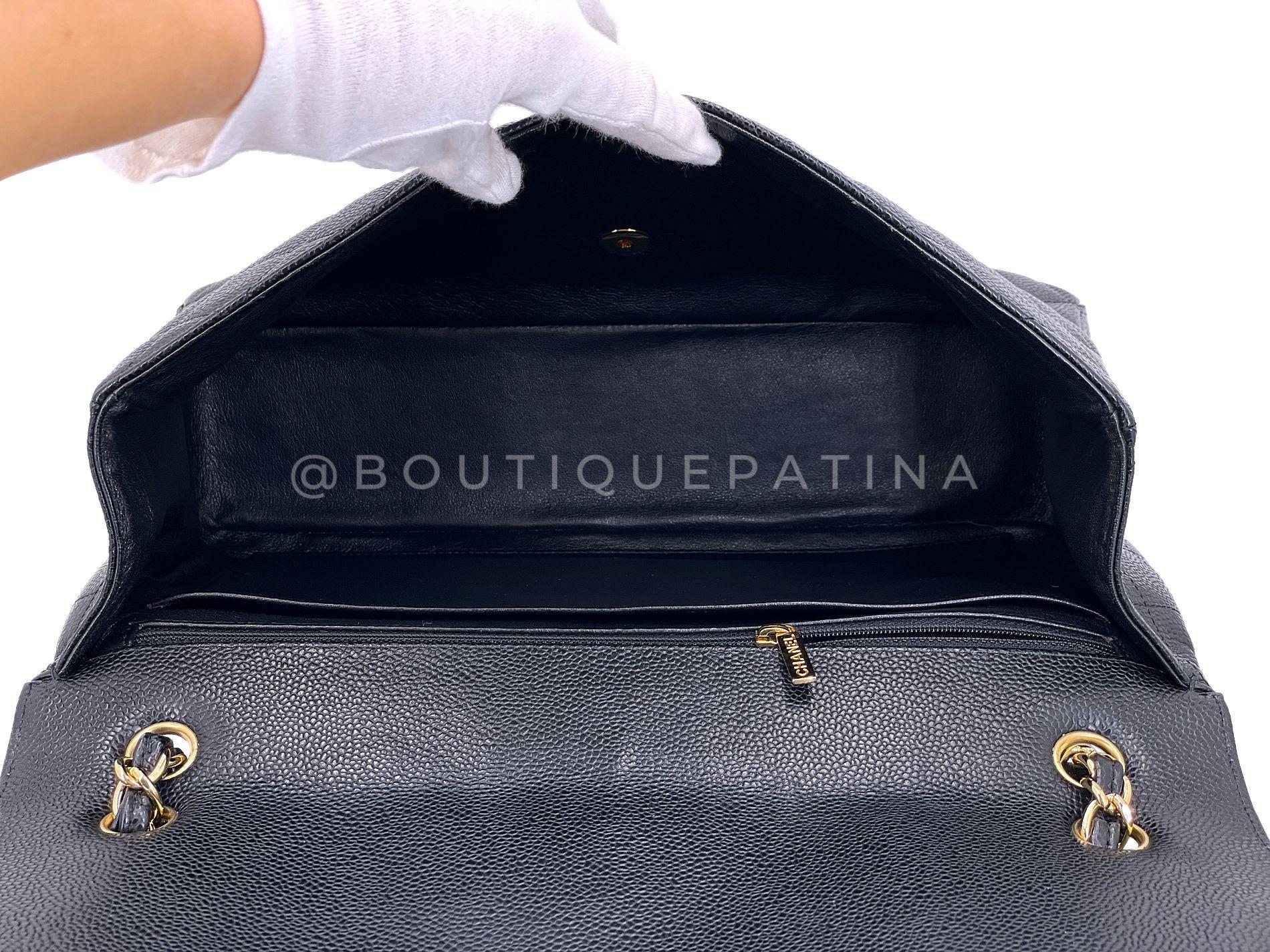 Chanel Noir Caviar Maxi Classic Double Flap Bag GHW 65472 en vente 6