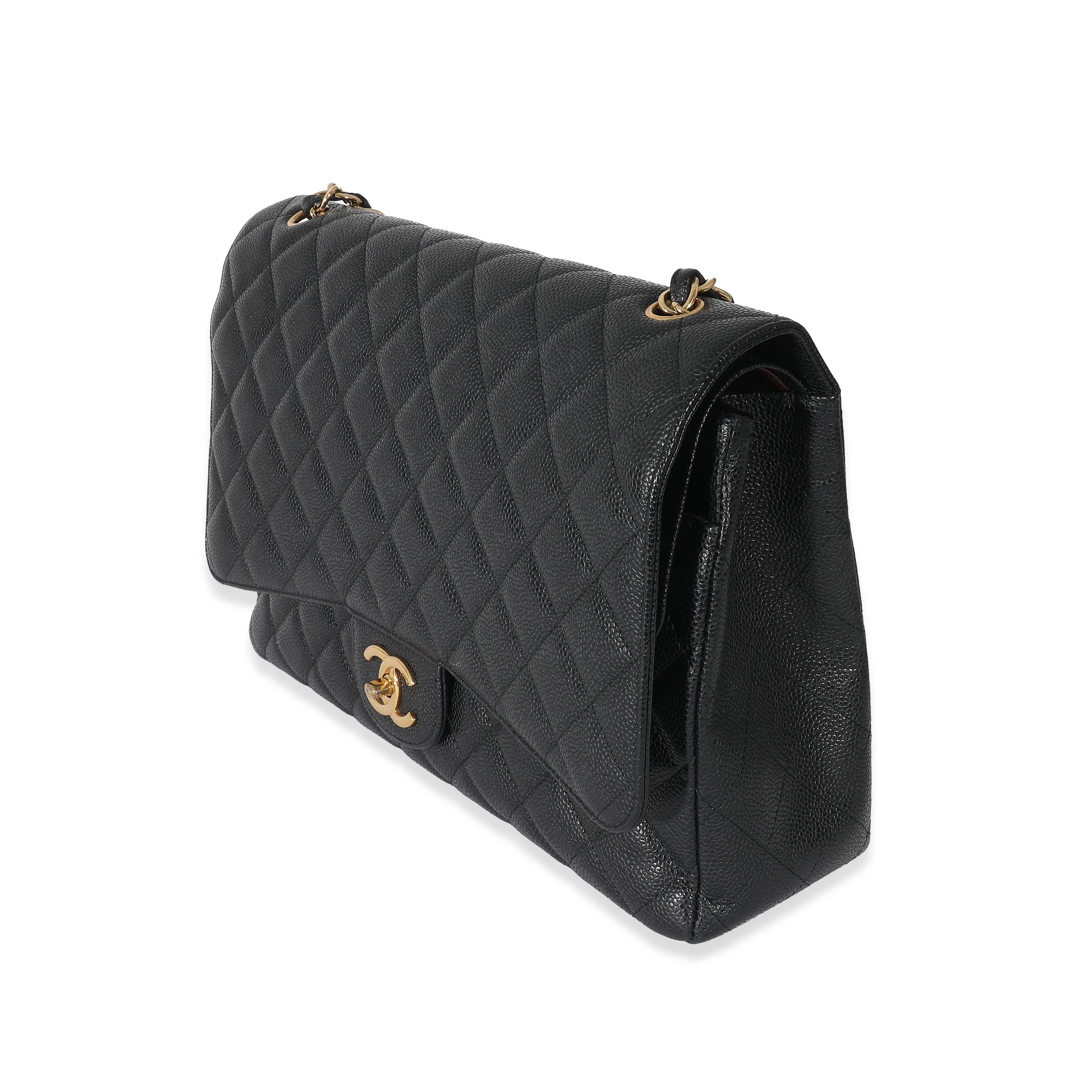 Chanel Schwarze Maxi-Doppelklappentasche in Kaviar Damen im Angebot
