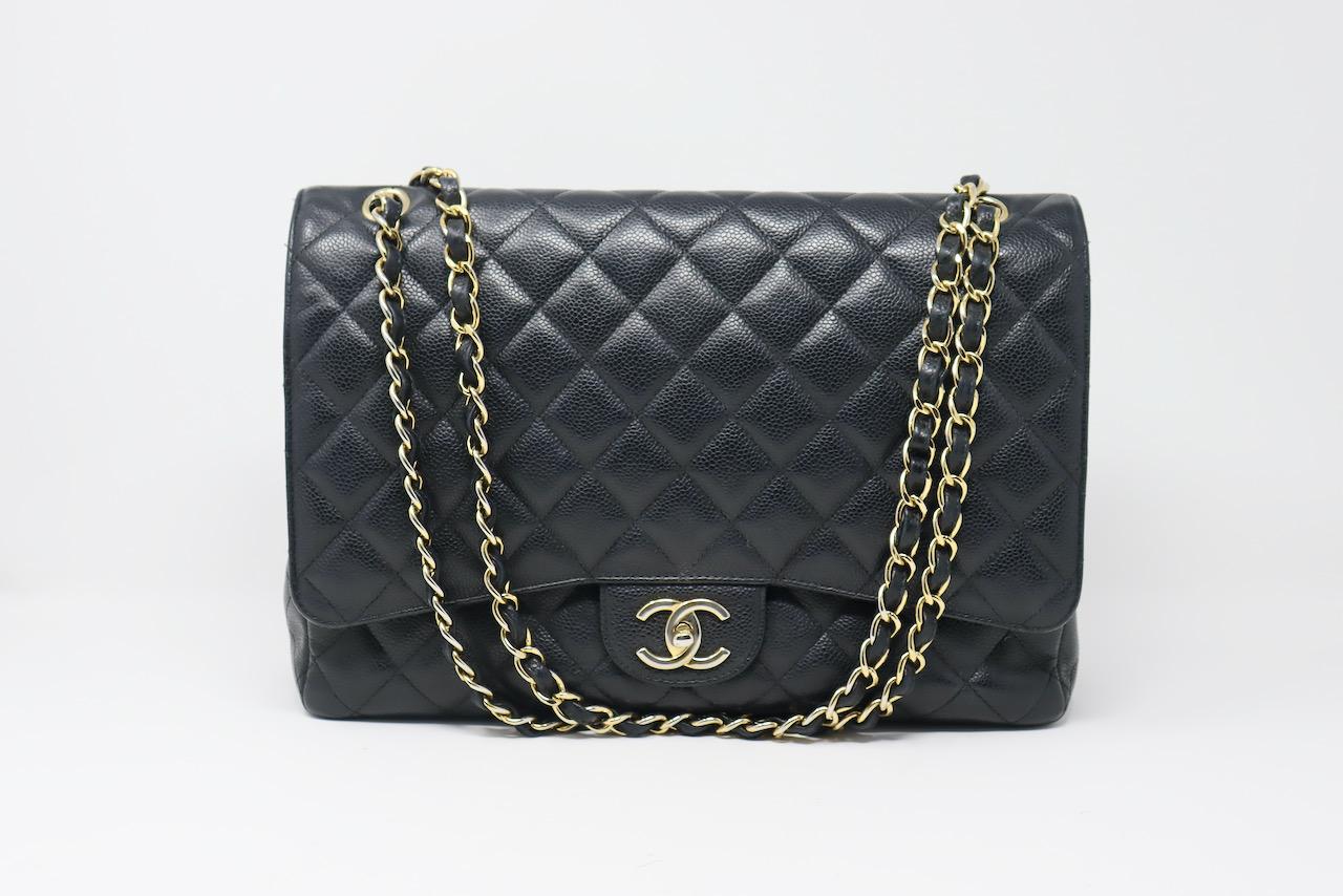 CHANEL Black Caviar Maxi Double Flap Bag For Sale 1