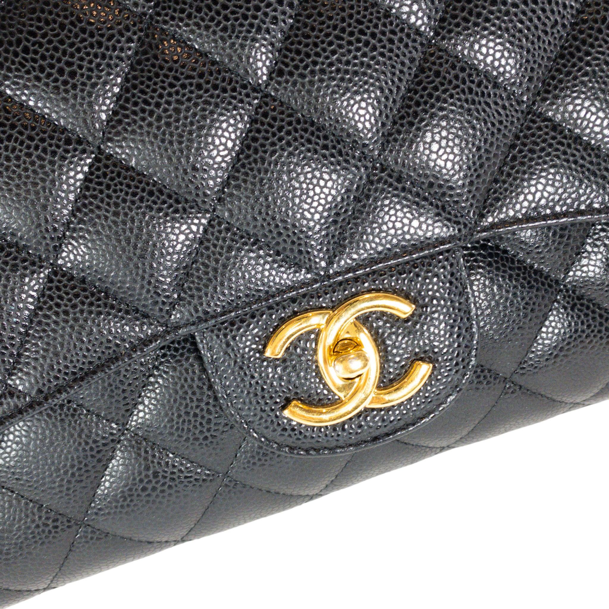 Chanel Schwarze Maxi-Gold-Hardware in Kaviar im Zustand „Gut“ im Angebot in Miami Beach, FL