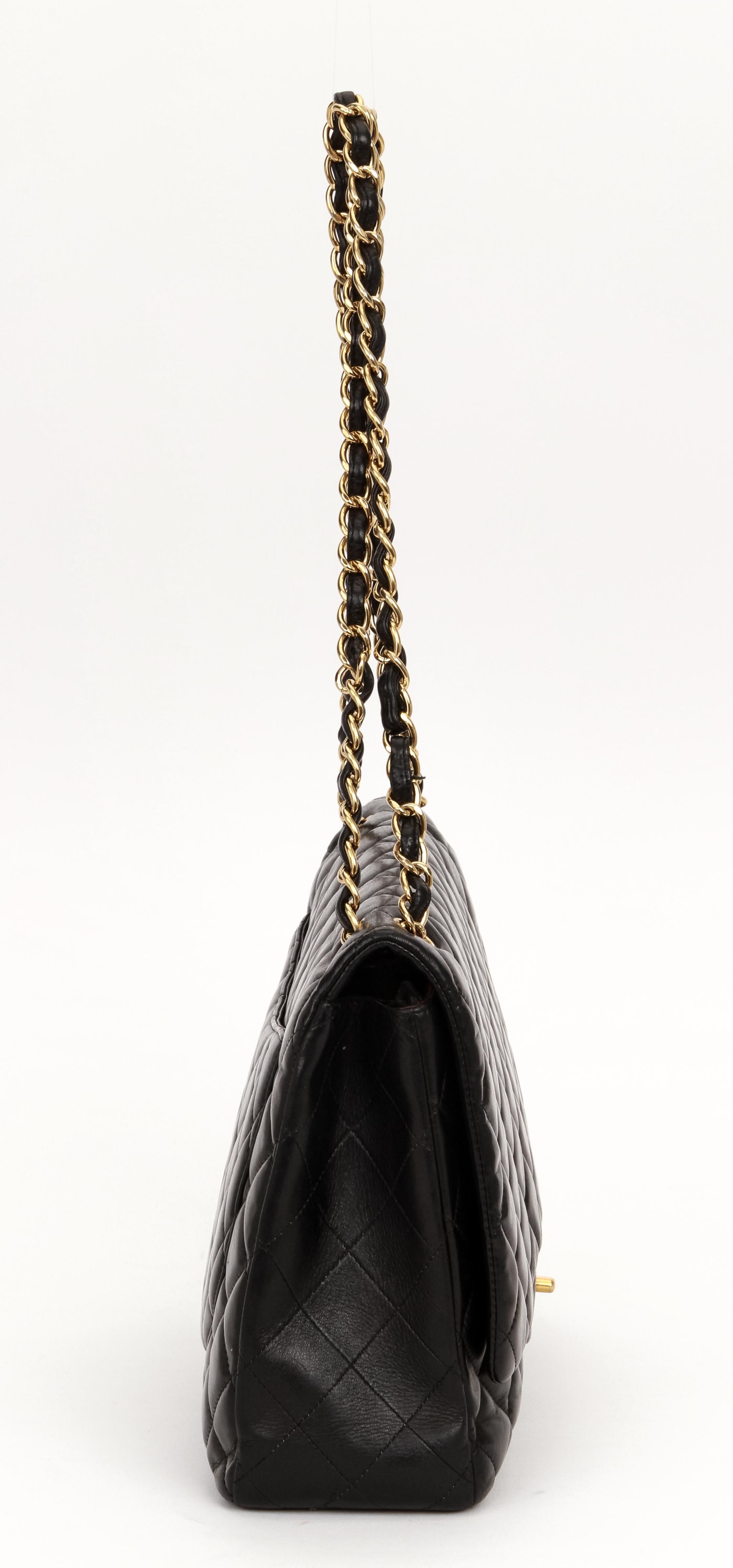 Chanel Black Lambskin Maxi Single Flap Bag In Good Condition For Sale In West Hollywood, CA