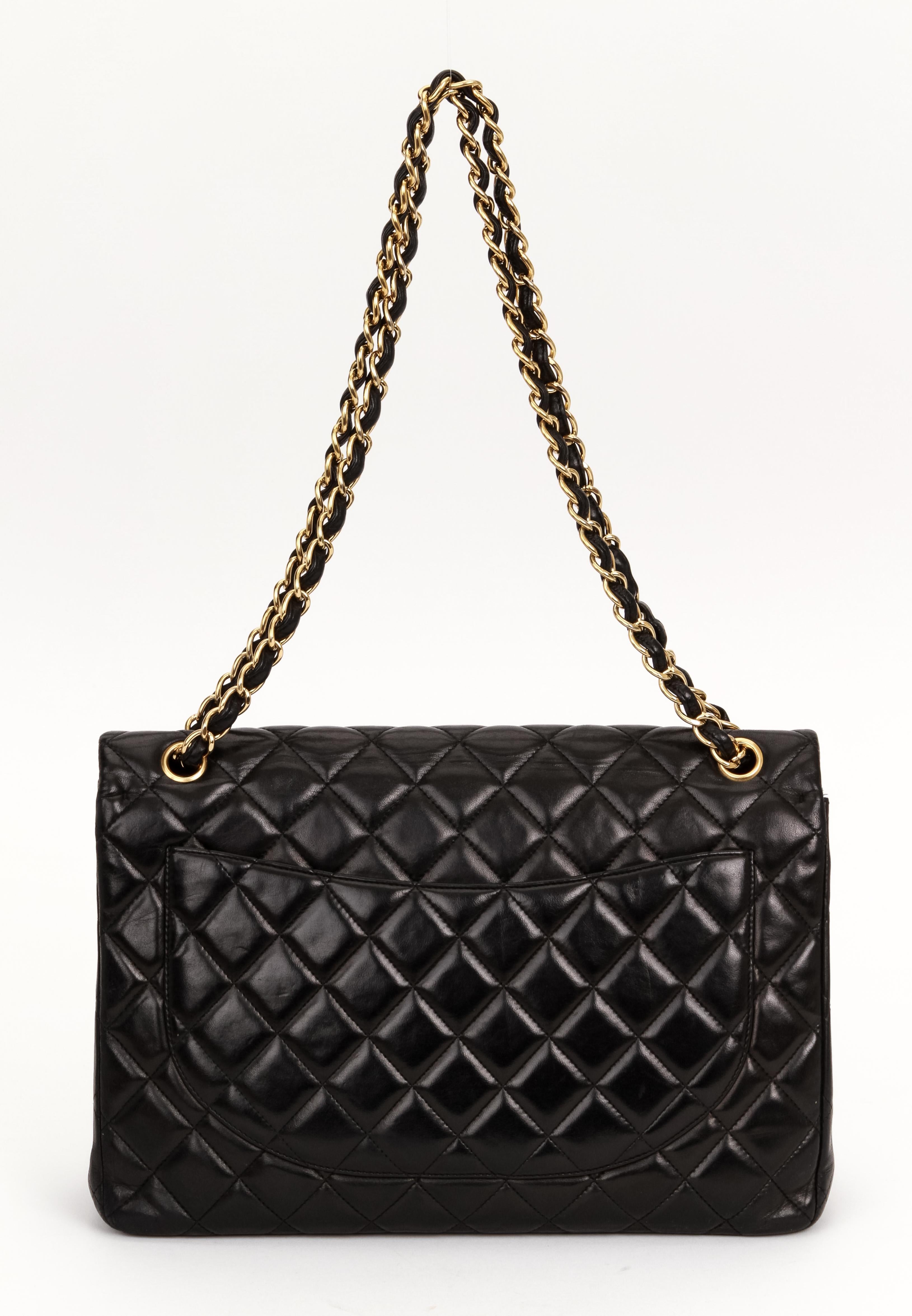 Women's Chanel Black Lambskin Maxi Single Flap Bag For Sale