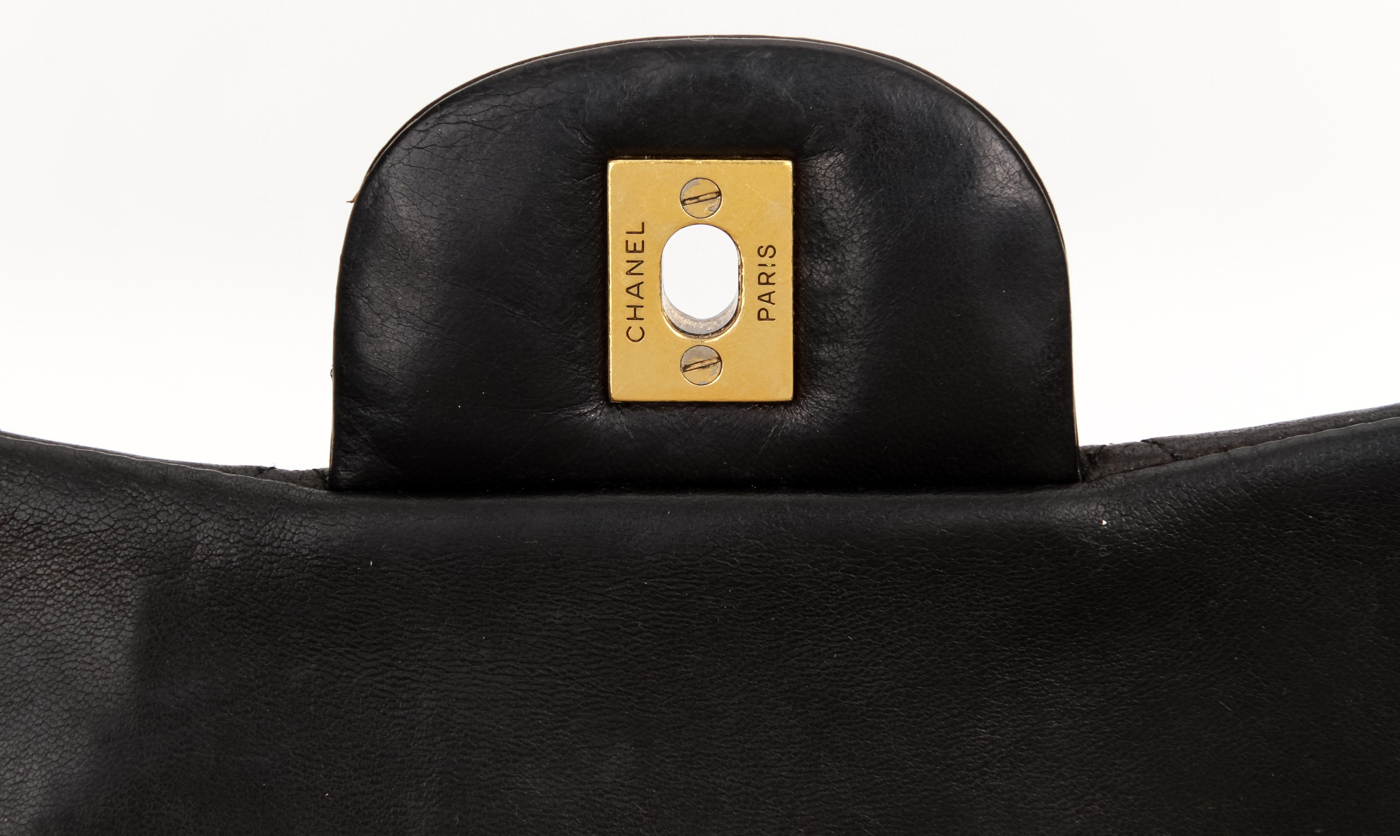 Chanel Black Lambskin Maxi Single Flap Bag For Sale 3