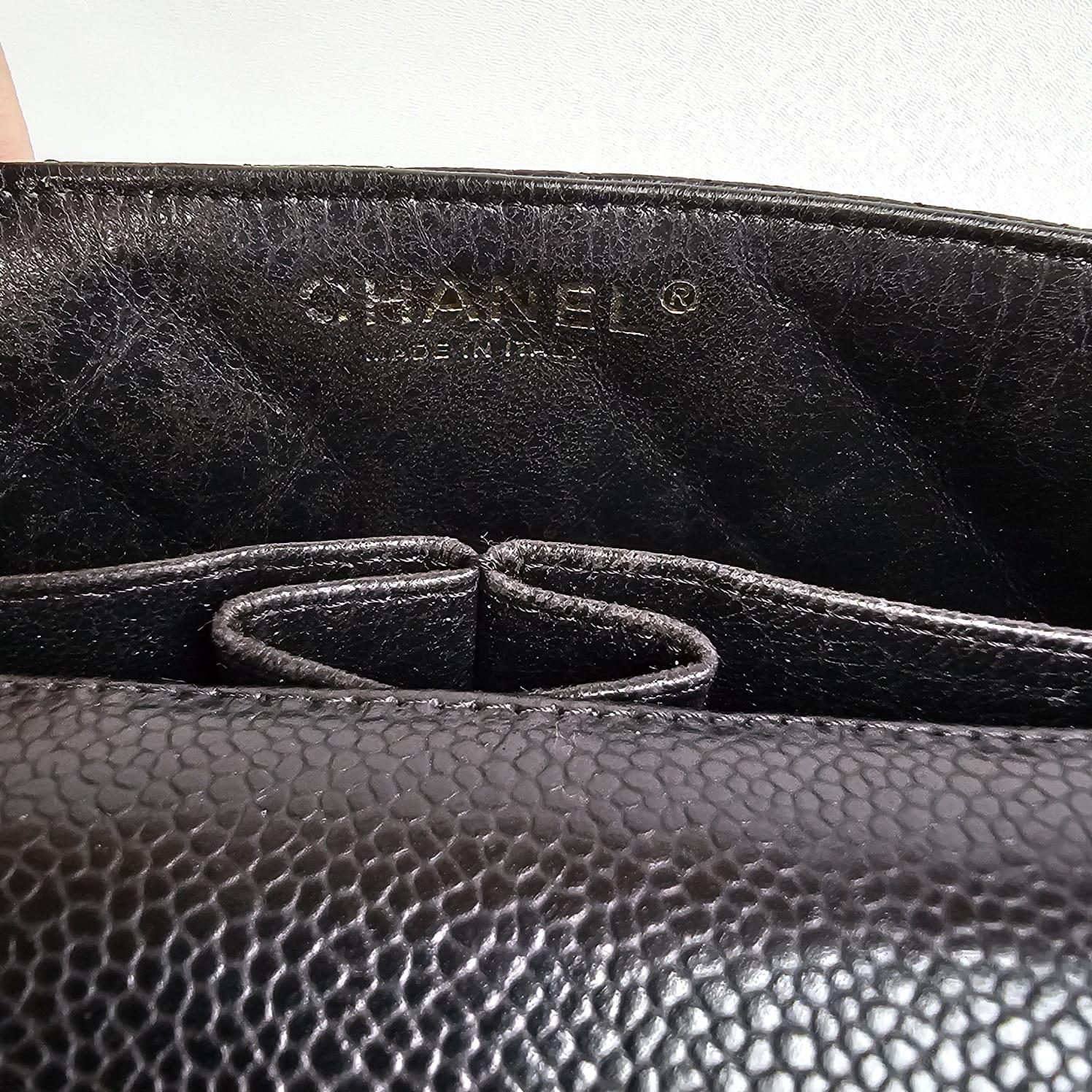 Women's or Men's Chanel Black Caviar Quilted East West Flap Shoulder Bag For Sale