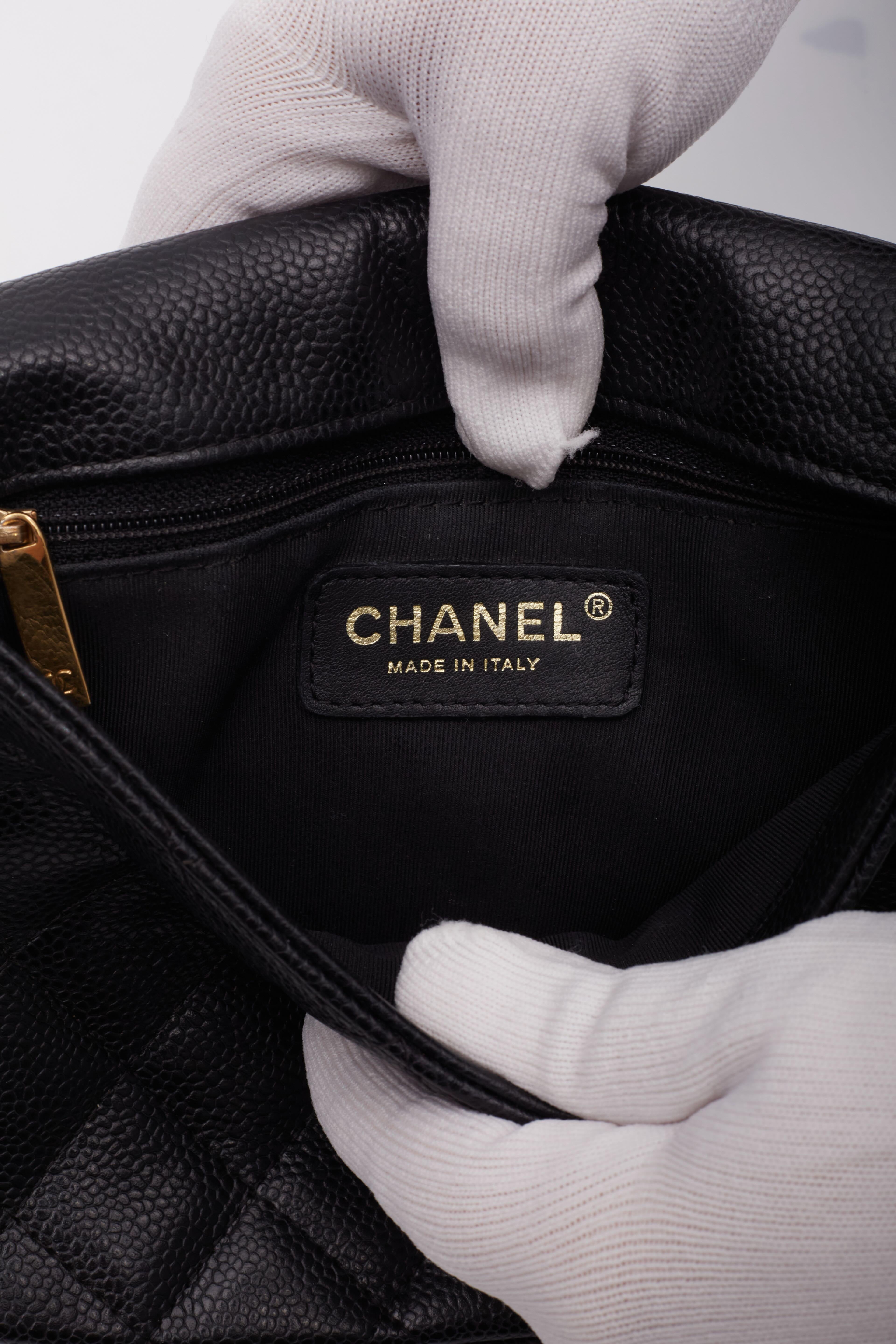 Chanel Black Caviar Quilted Flap Shoulder Bag Small For Sale 6