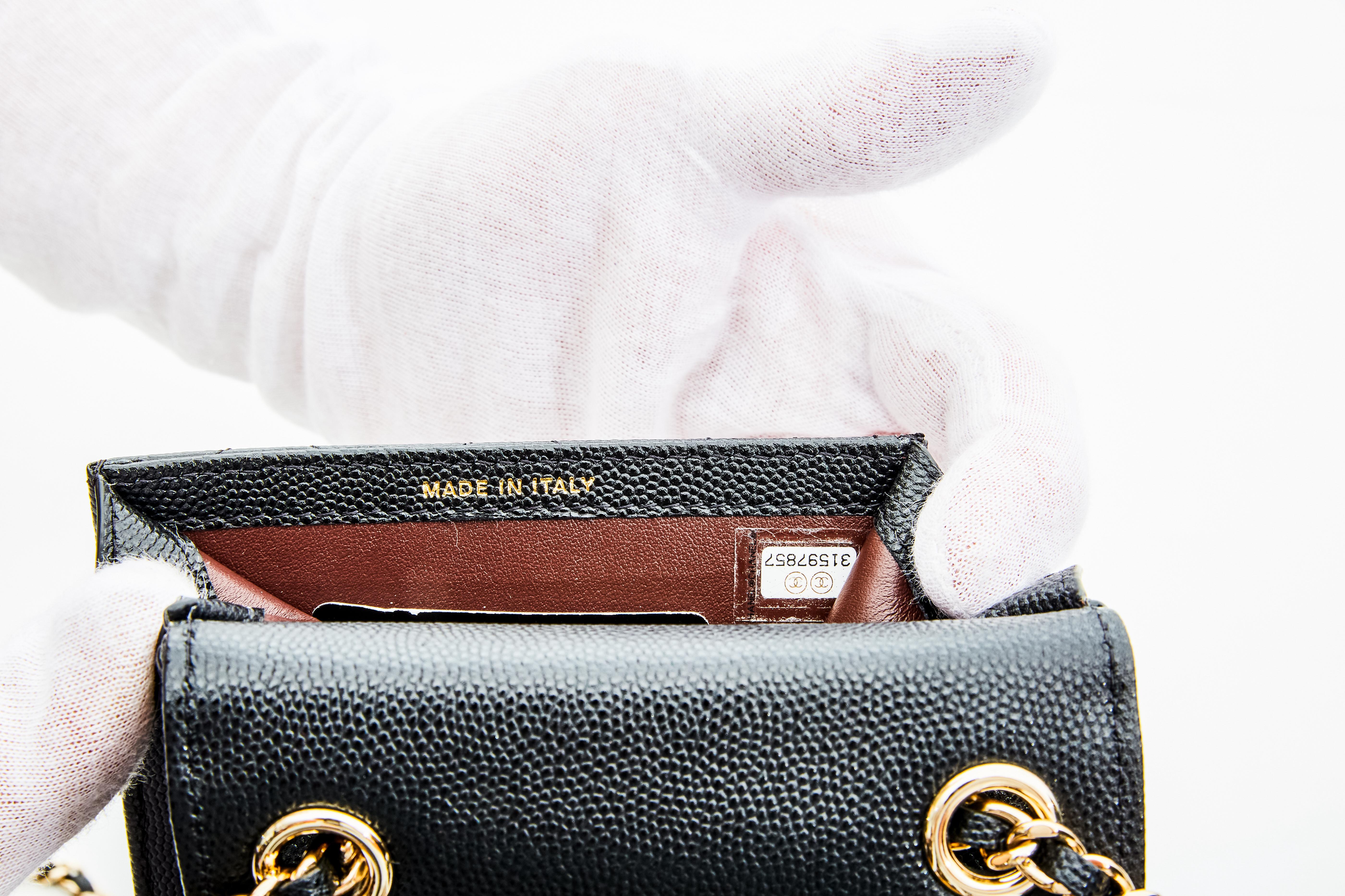 Chanel Black Caviar Quilted Leather Classic Phone Holder Bag (2017) In New Condition In Montreal, Quebec