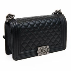 Chanel - Rabat moyen en cuir caviar matelassé