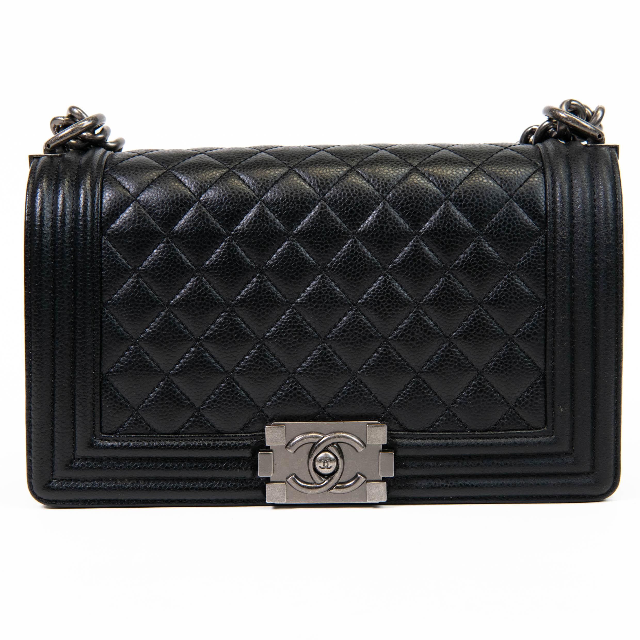 Chanel Black Caviar Quilted Leather Medium Boy Flap For Sale