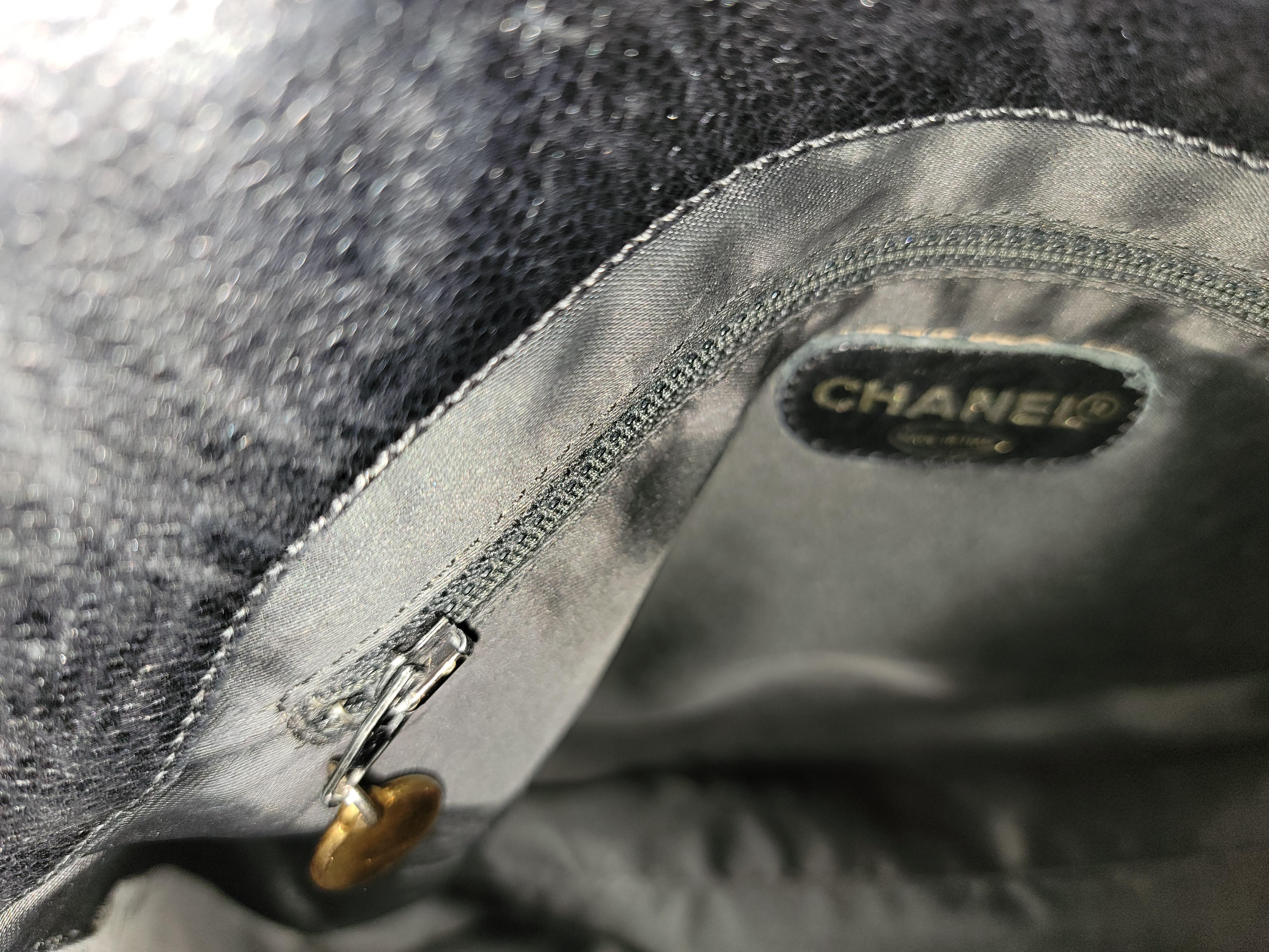CHANEL Black Caviar Skin Leather Shoulder Bag For Sale 2