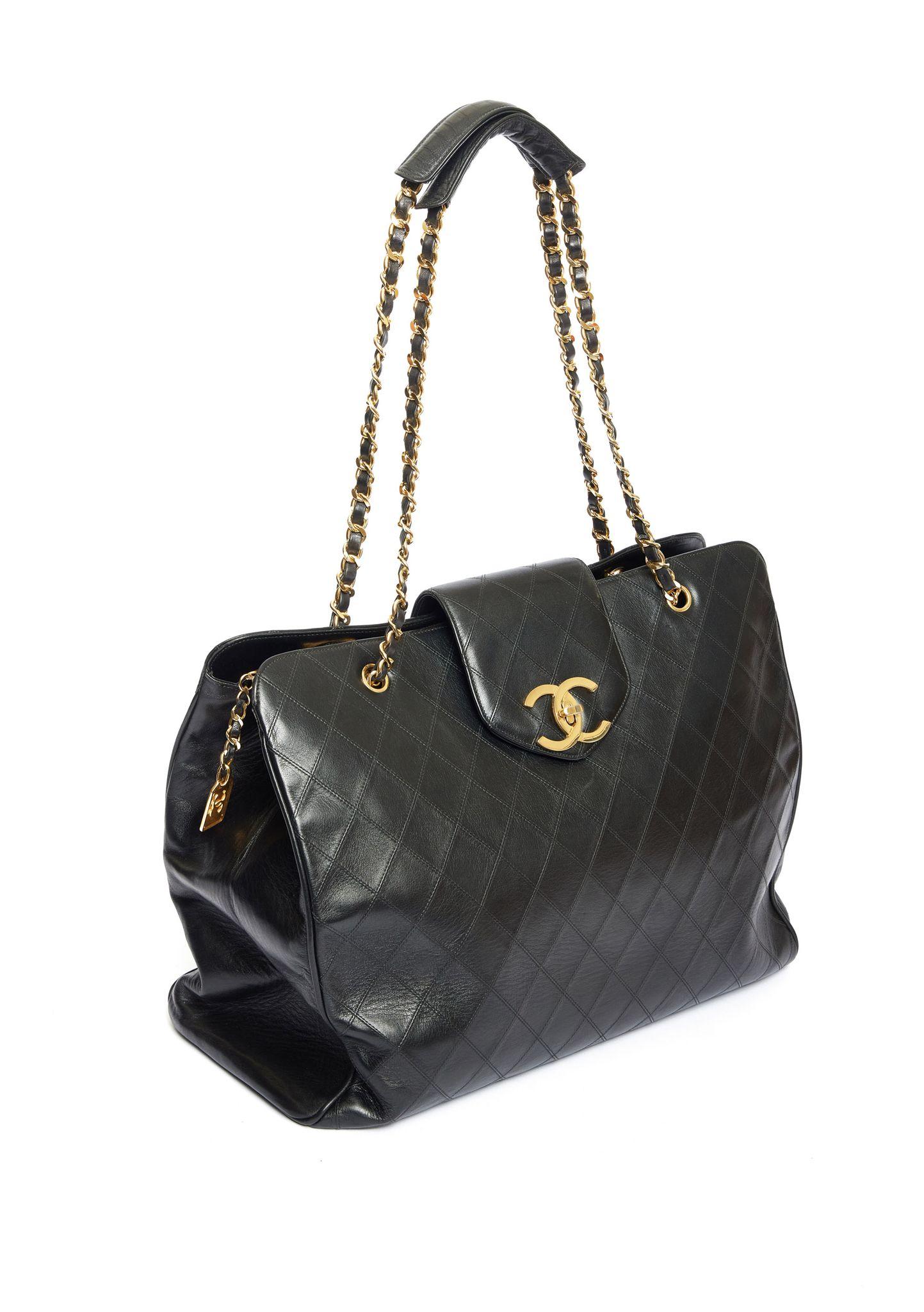 Chanel Black Caviar Supermodel Weekender In Excellent Condition For Sale In West Hollywood, CA