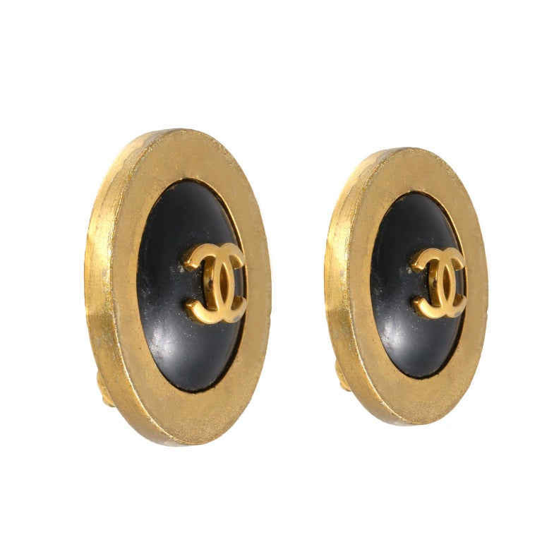 Chanel Pearl Button Earrings For Sale at 1stDibs