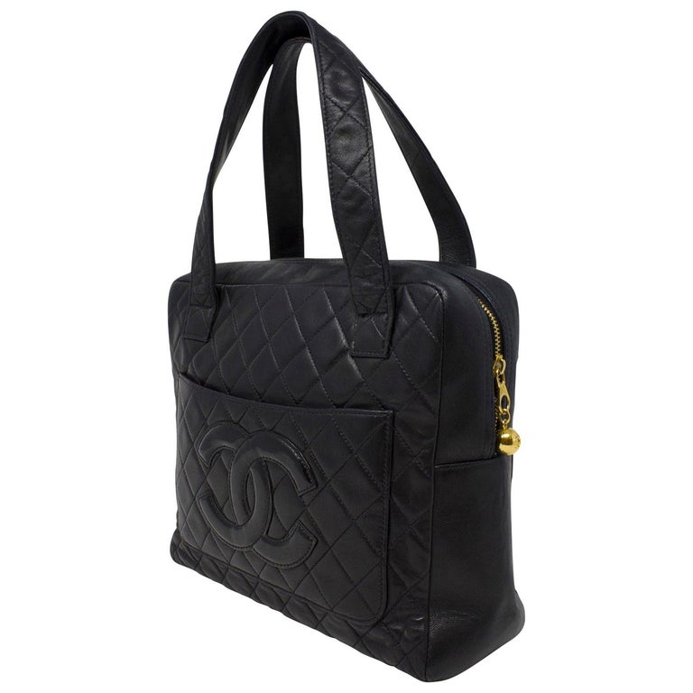 Chanel Black CC Double Logo Bag For Sale at 1stDibs