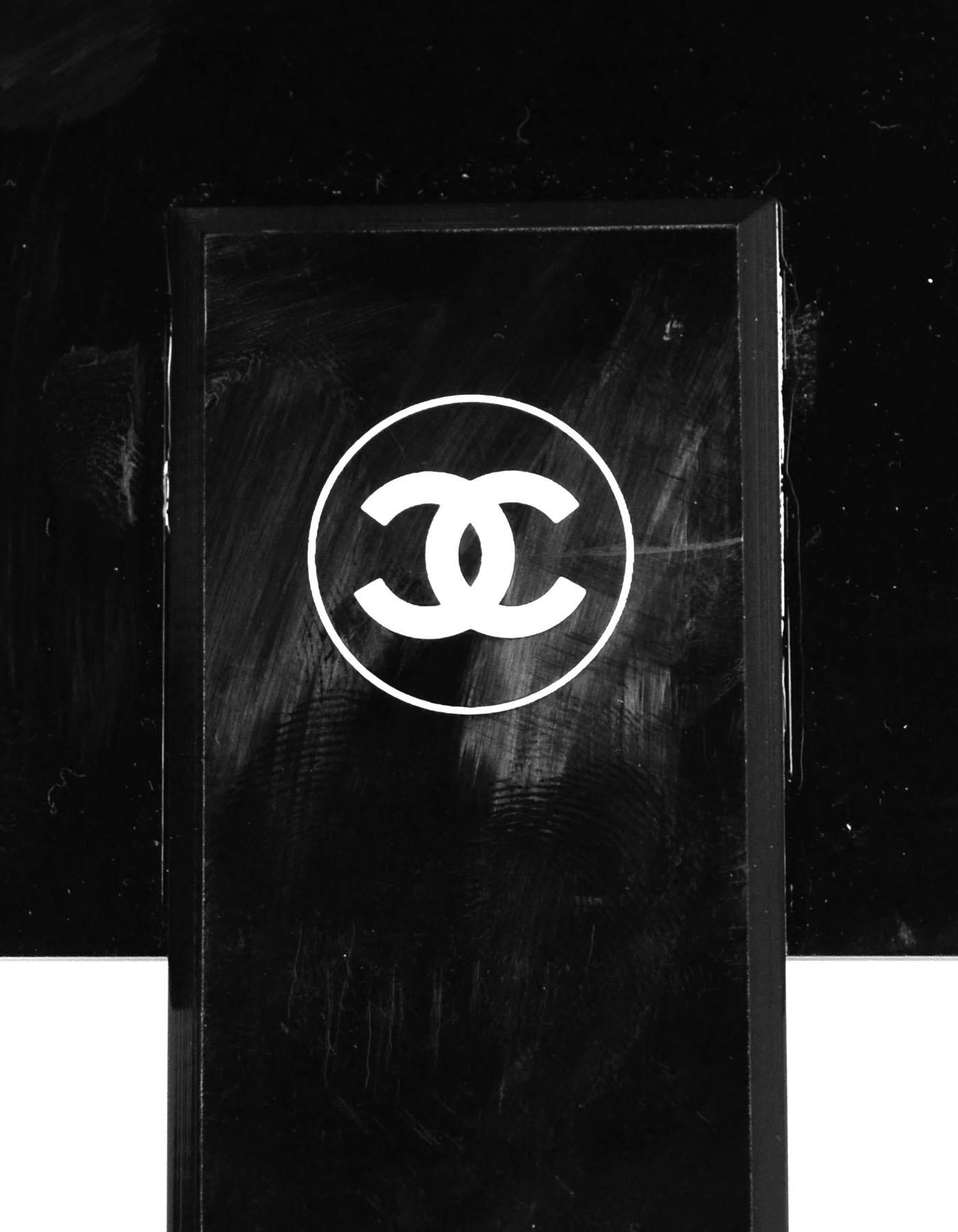 Chanel Black CC Hand Mirror In Good Condition For Sale In New York, NY