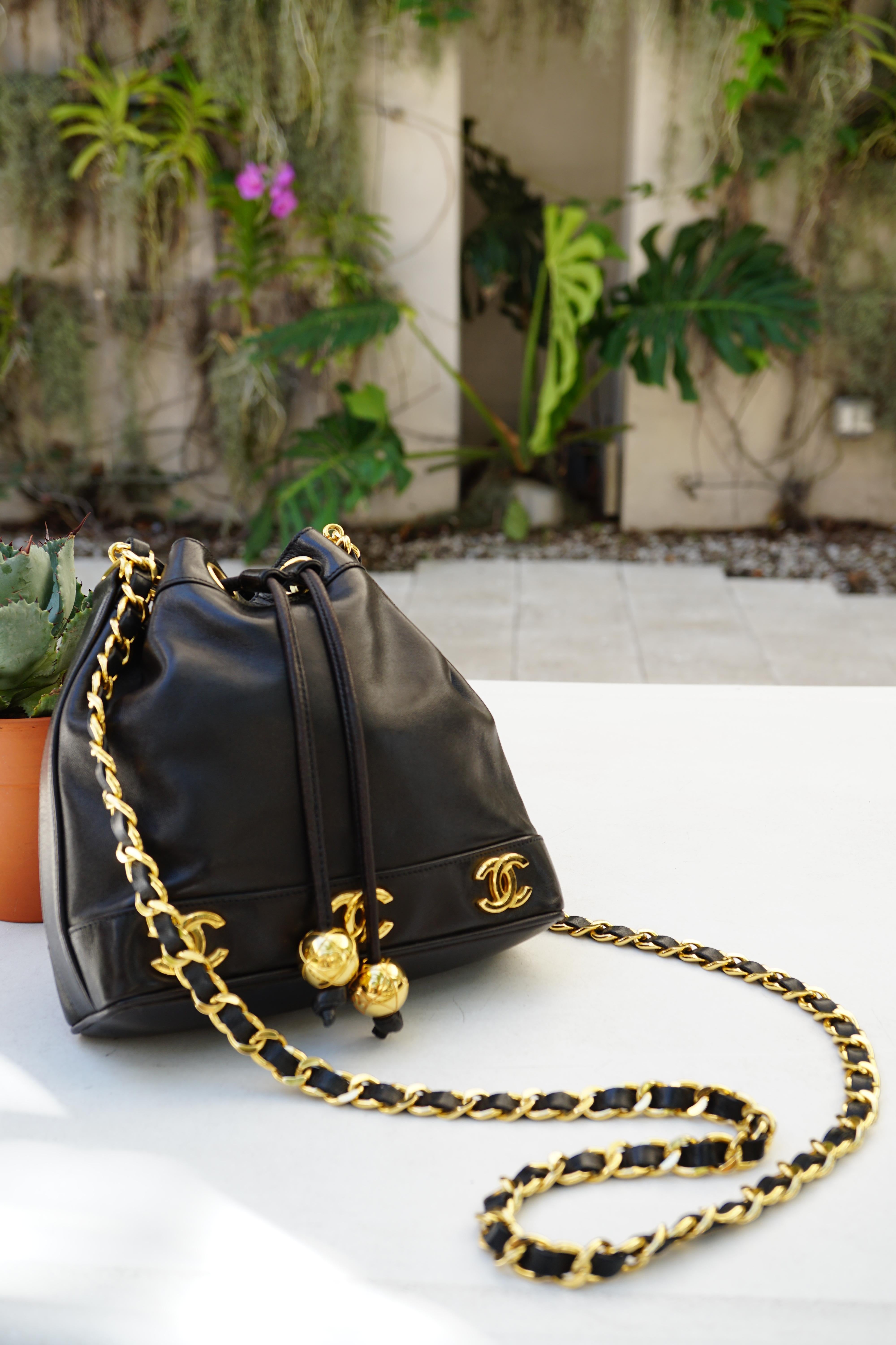 Chanel Black CC Logo Mini Multi Six Crossbody Lambskin Tote en vente 8