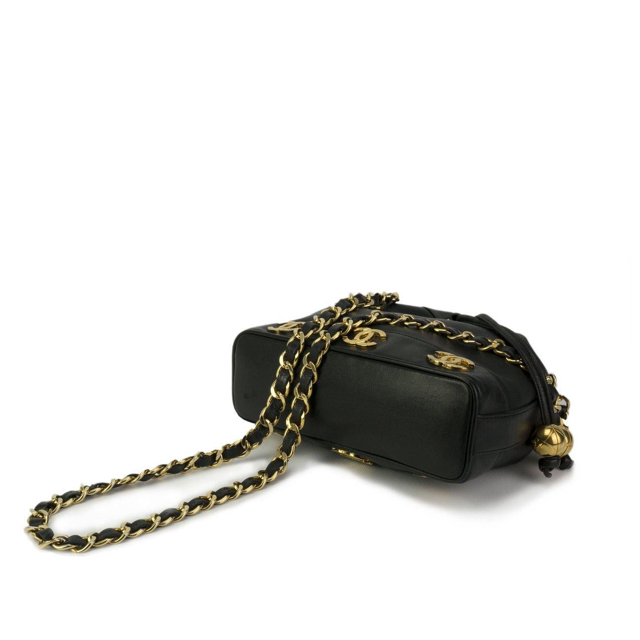 Chanel Black CC Logo Mini Multi Six Crossbody Lambskin Tote en vente 10