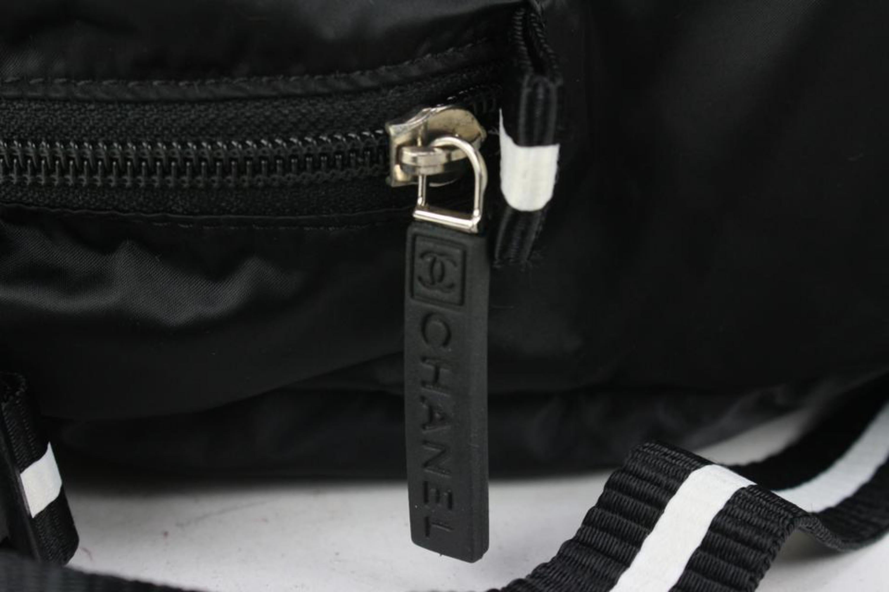 Chanel Black CC Logo Sports Lin Backpack Convertible Tote Bag 5cas928 In Good Condition For Sale In Dix hills, NY
