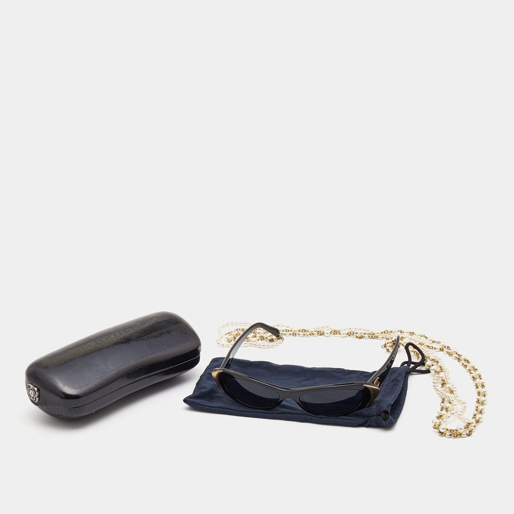 Chanel Black CC Pearl Necklace Sunglasses In Good Condition In Dubai, Al Qouz 2