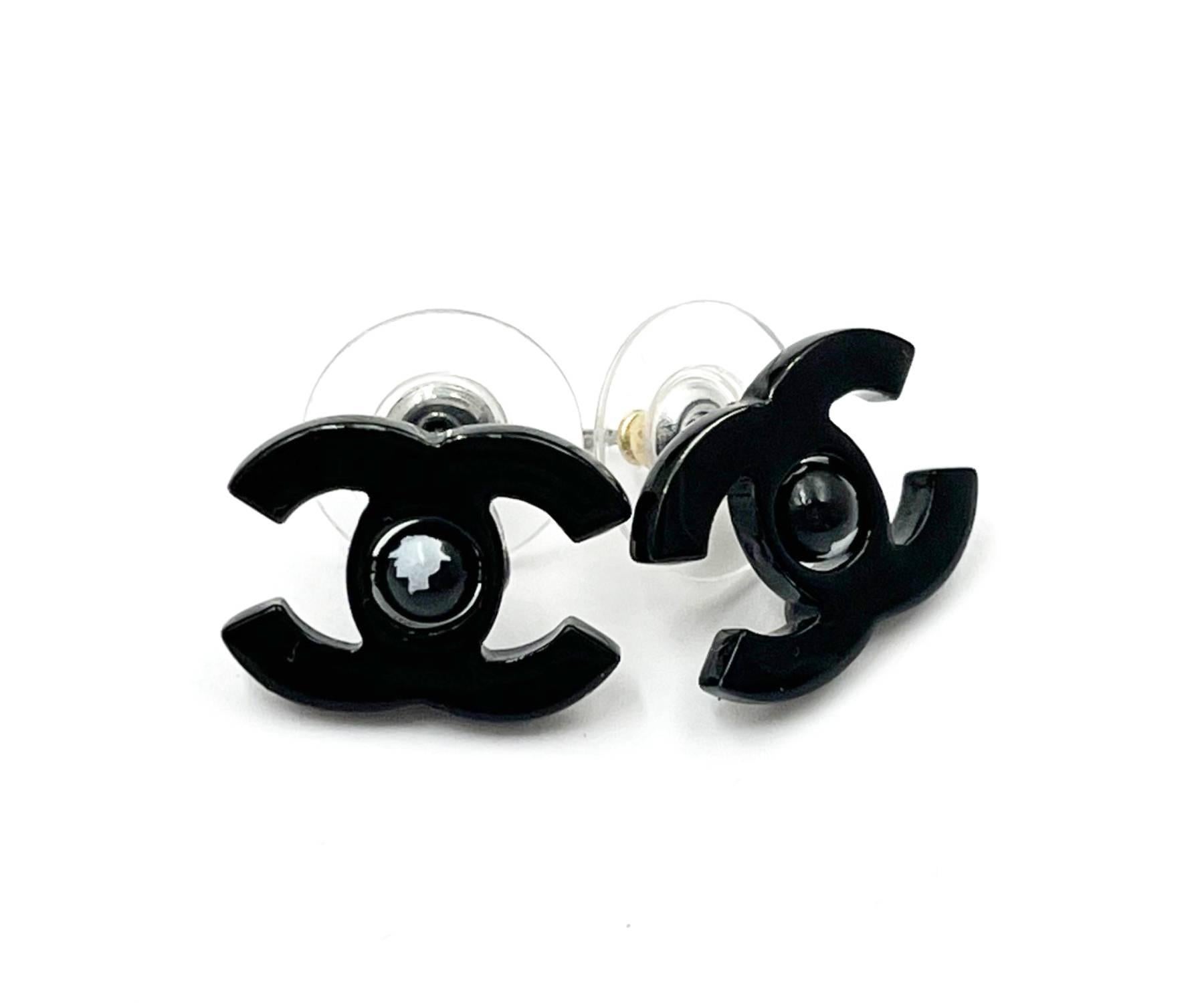 Chanel Black CC Rolling Coco Piercing Earrings

* Marked 12
* Made in France

-It's approximately 0.55