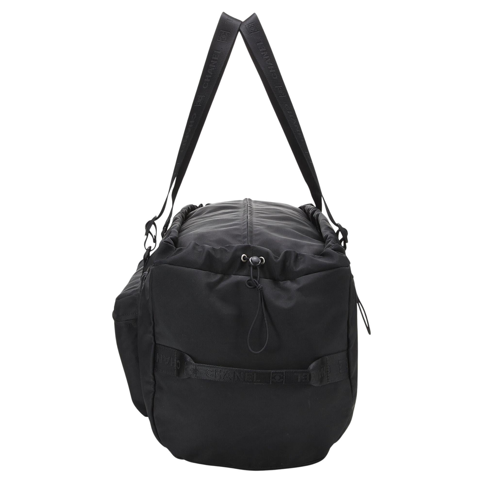 da uomo o donna Chanel Nero CC Sport Line Vintage 2001 Duffle Travel XL Private Jet Tote in vendita
