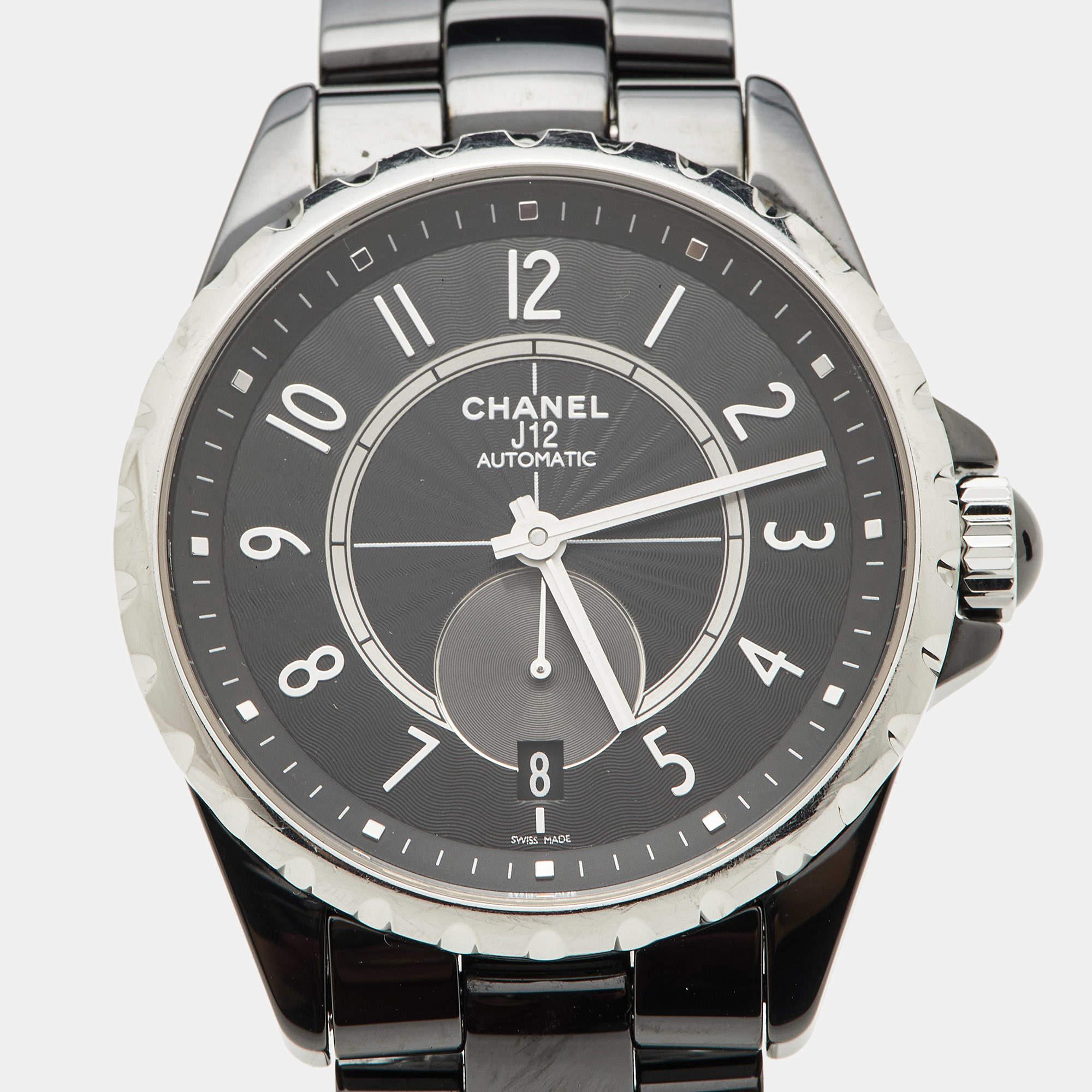 The Chanel J12 H03836 wristwatch is a stunning timepiece that exudes elegance and modernity. Its black ceramic case and bracelet, complemented by stainless steel accents, create a sleek, sophisticated look. This watch combines a luxurious design