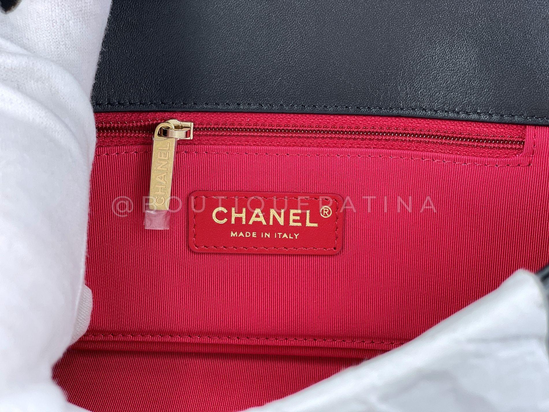 Chanel, sac à main noir avec anse en chaîne et rabat, GHW  68023 en vente 9