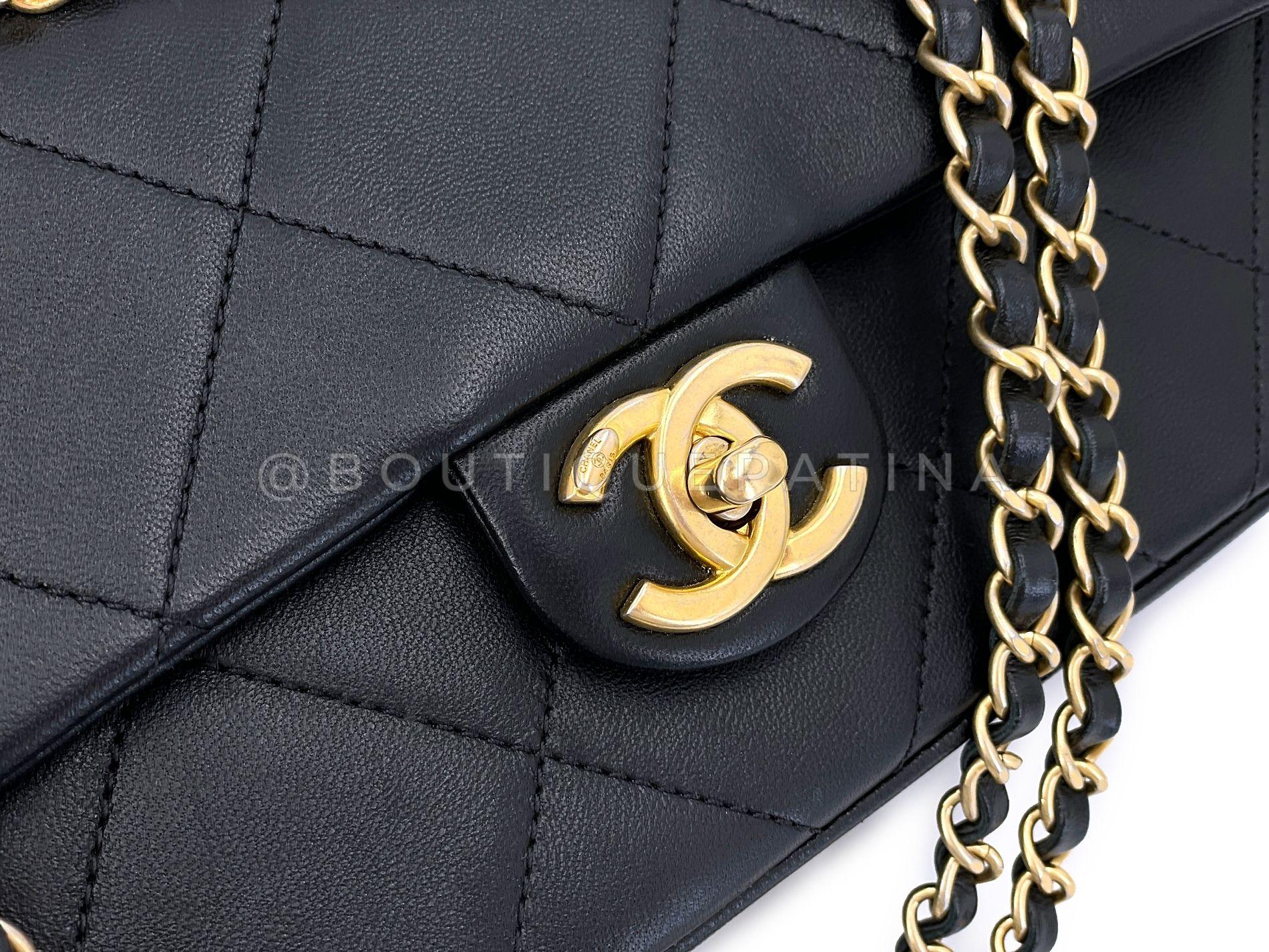 Chanel, sac à main noir avec anse en chaîne et rabat, GHW  68023 en vente 5