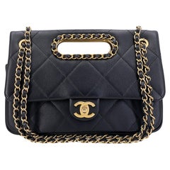 Chanel, sac à main noir avec anse en chaîne et rabat, GHW  68023