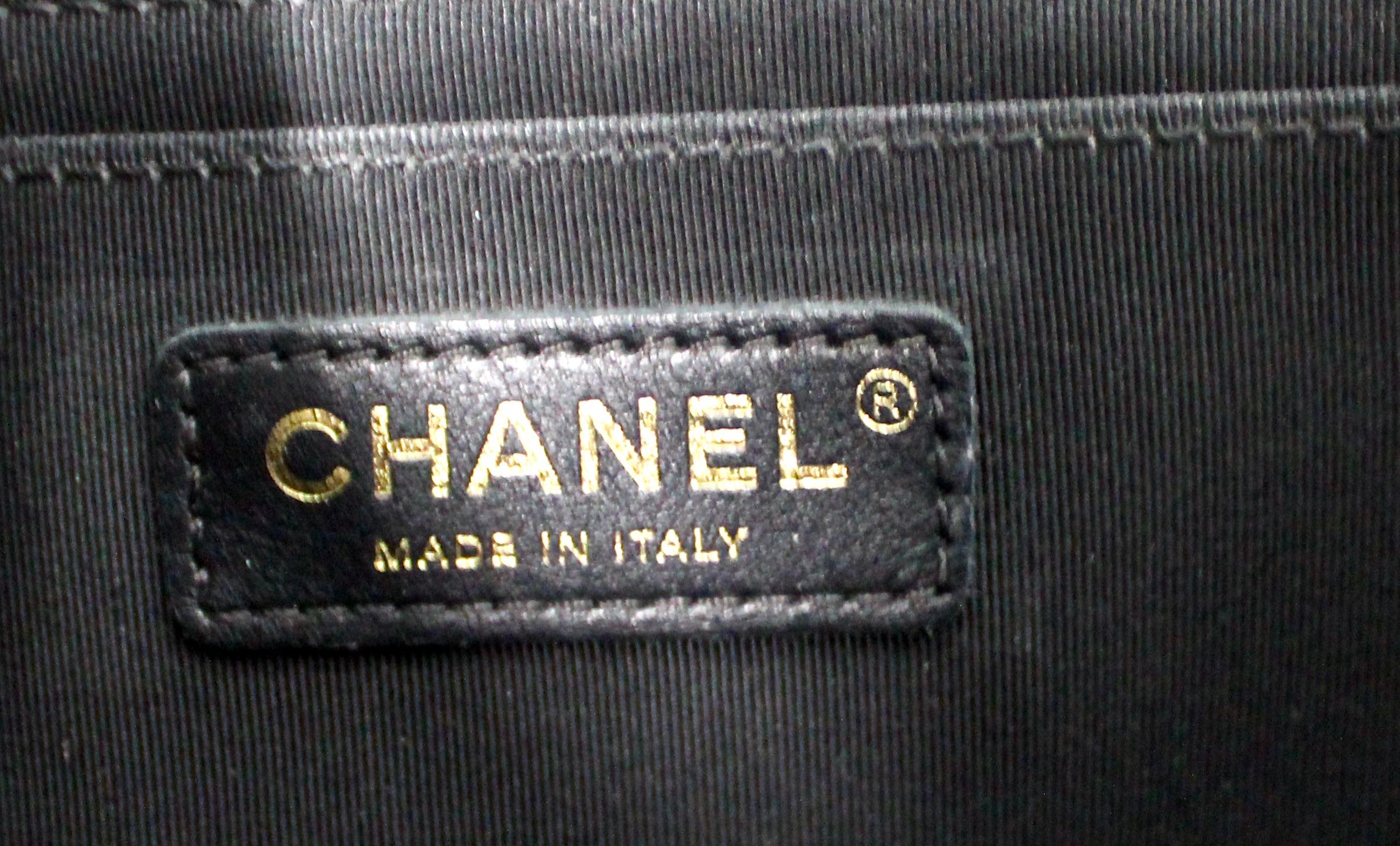 Chanel Black Chevron Calfskin Statement Flap Bag circa 2019 en vente 7